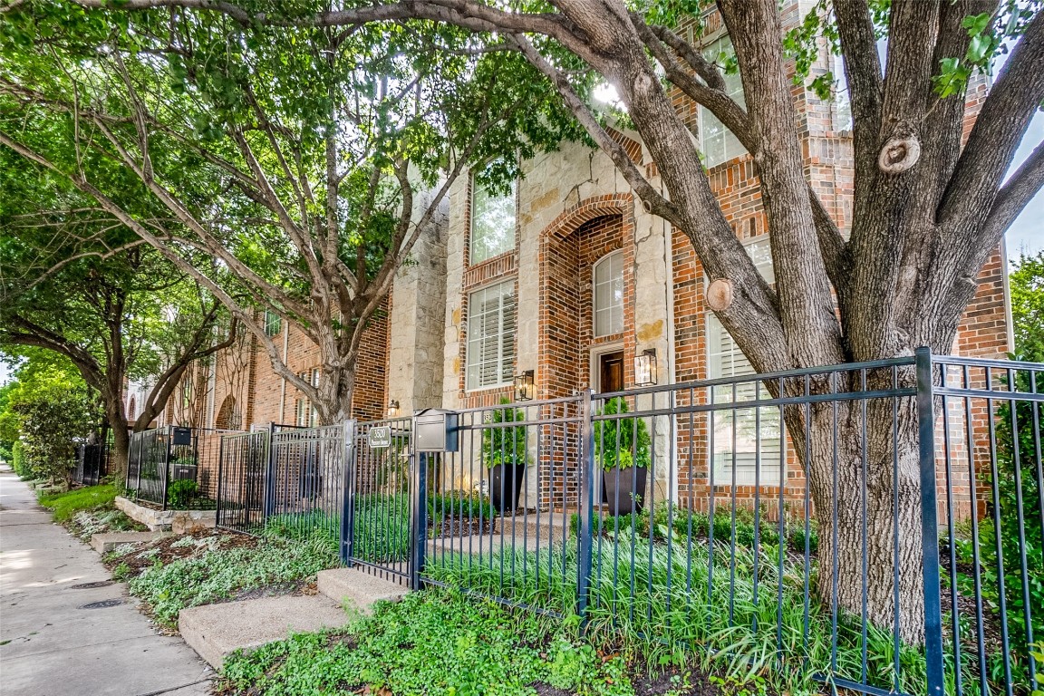 3520 Prescott Avenue Dallas TX 75219