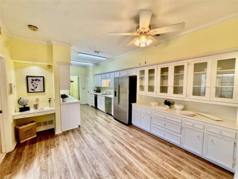 7074 Regalview Circle Dallas TX 75248