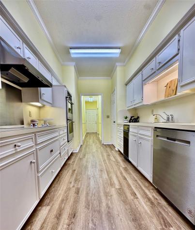 7074 Regalview Circle Dallas TX 75248