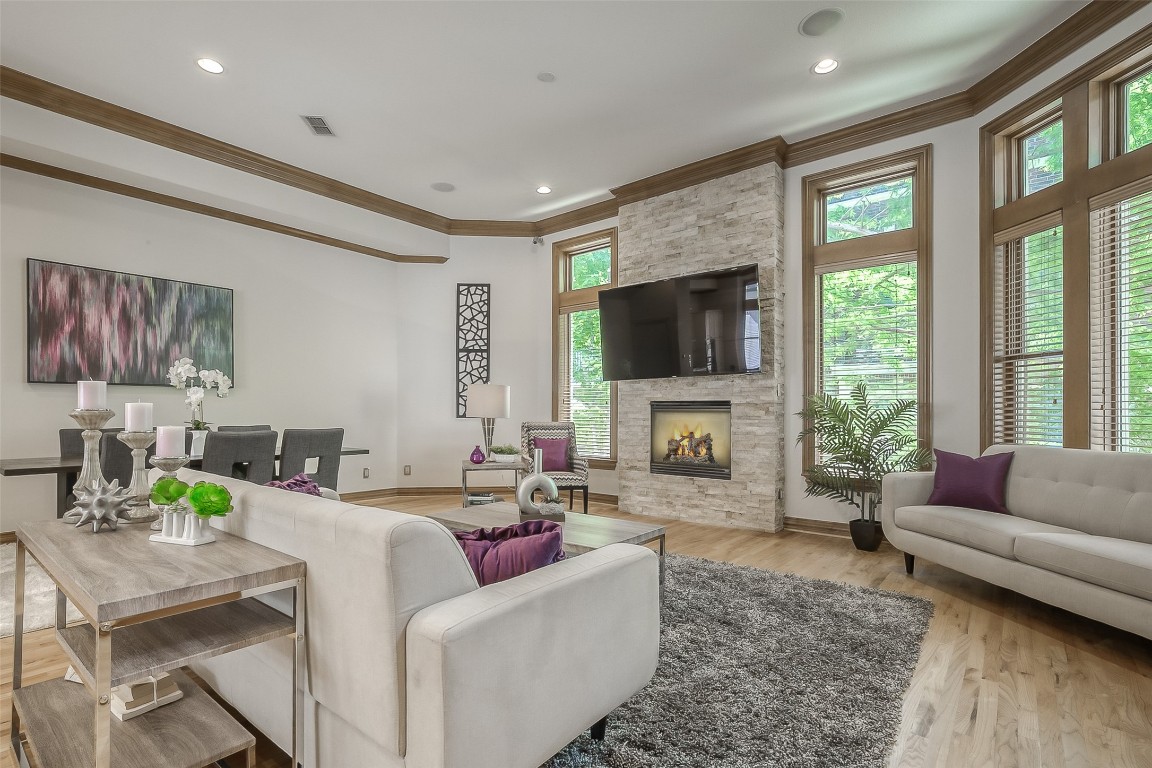 2437 Worthington Street Dallas TX 75204