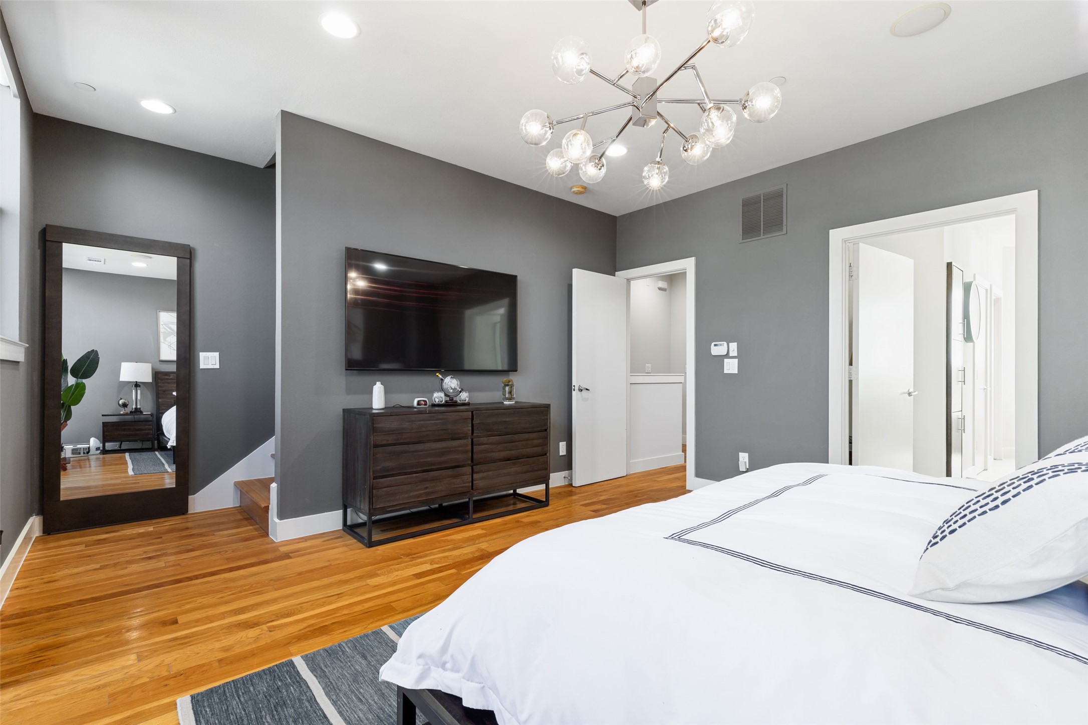 4618 Cedar Springs Road Dallas TX 75219