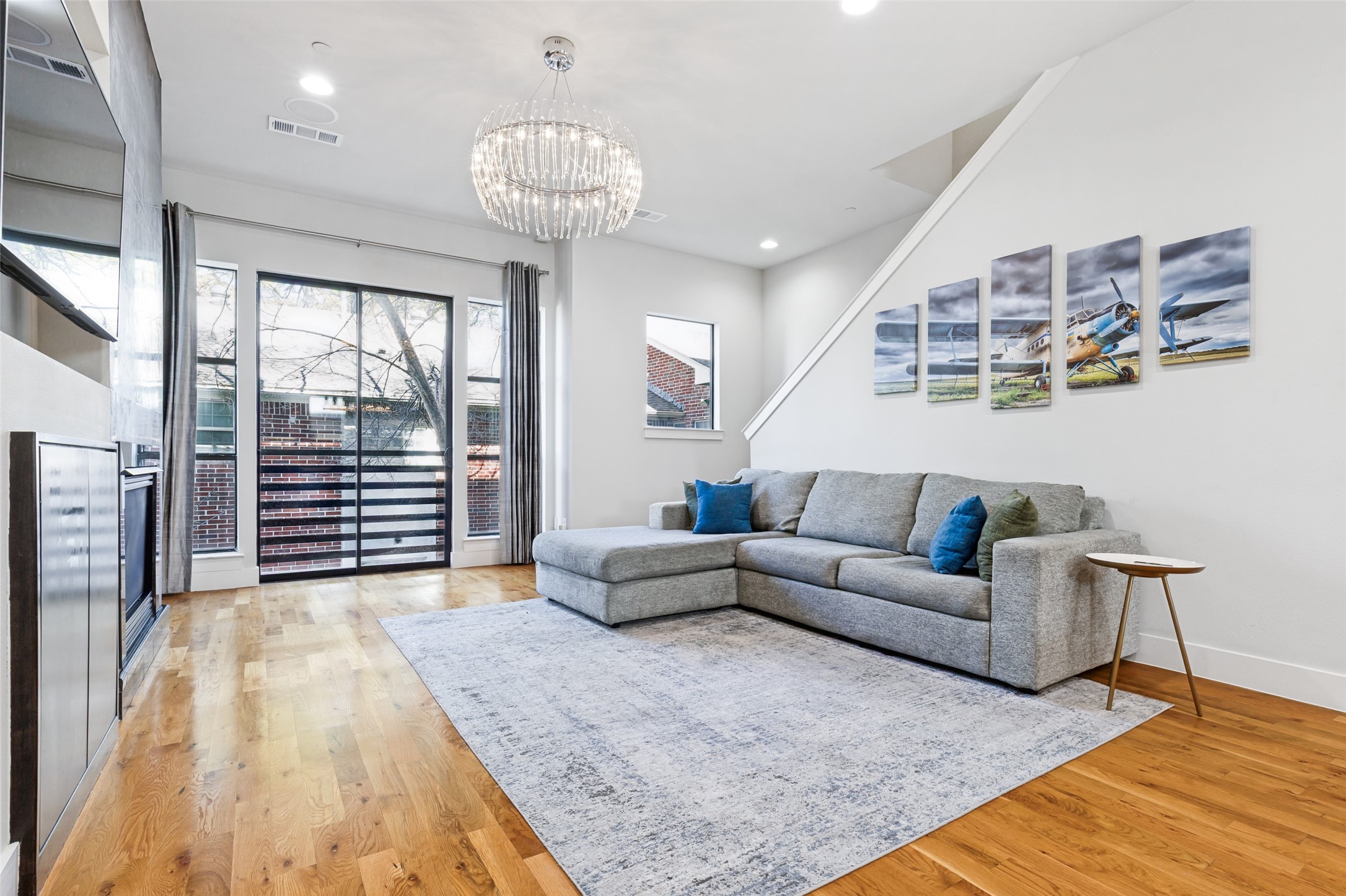 4618 Cedar Springs Road Dallas TX 75219