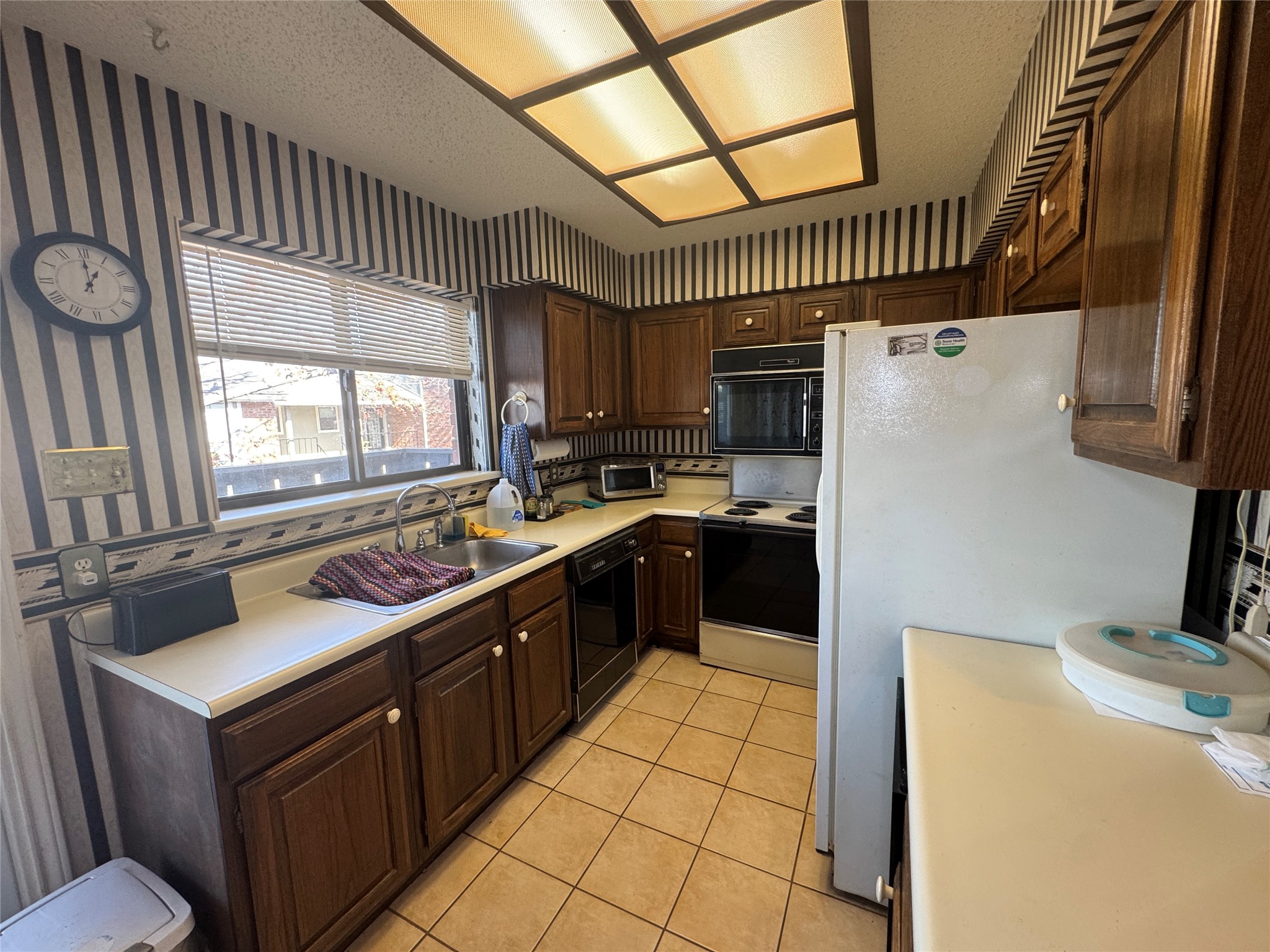 401 Pebble Way Arlington TX 76006