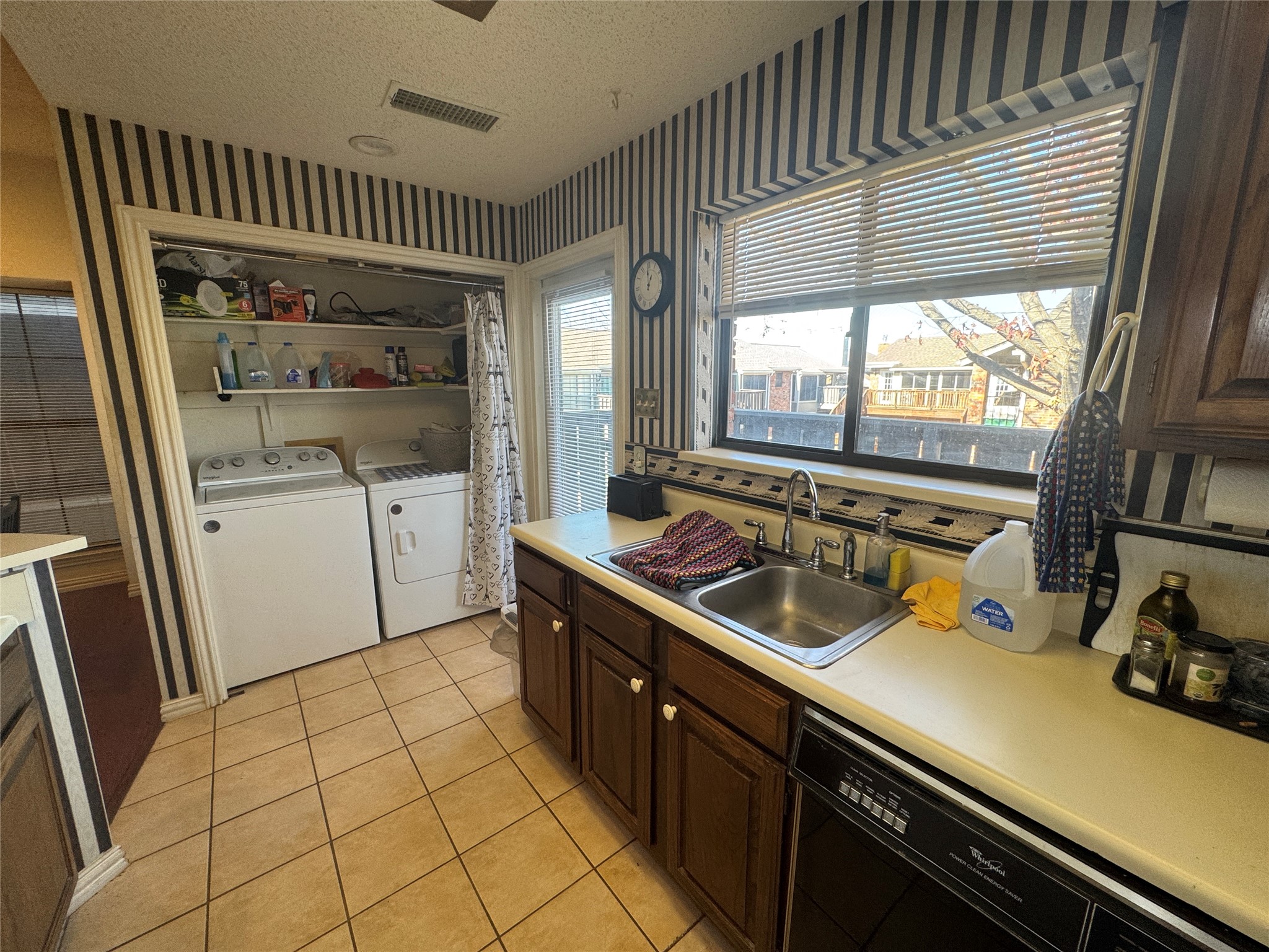 401 Pebble Way Arlington TX 76006
