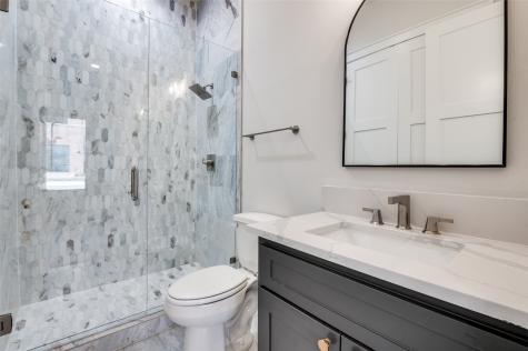 250 E Dallas Street Grapevine TX 76051