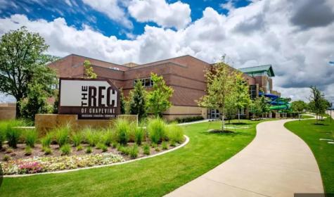 250 E Dallas Street Grapevine TX 76051