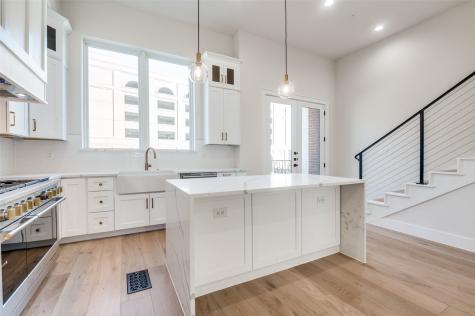 250 E Dallas Street Grapevine TX 76051