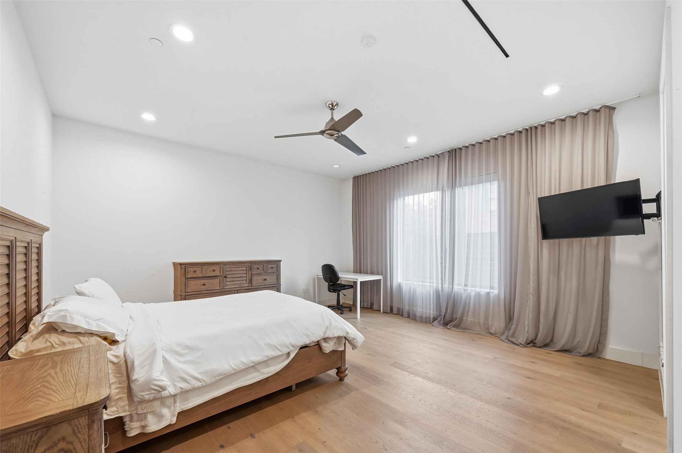 3923 Cole Avenue Dallas TX 75204