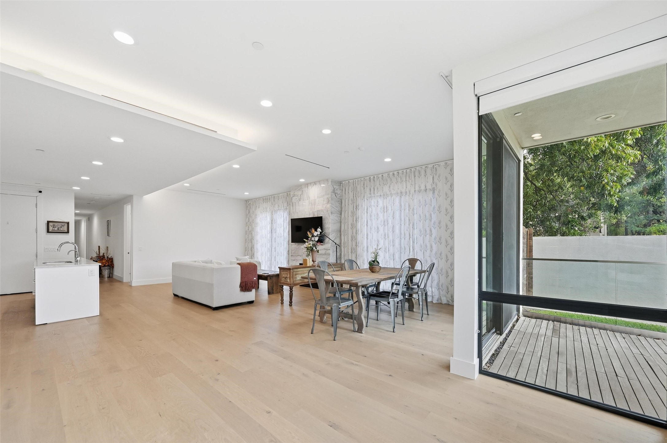 3923 Cole Avenue Dallas TX 75204