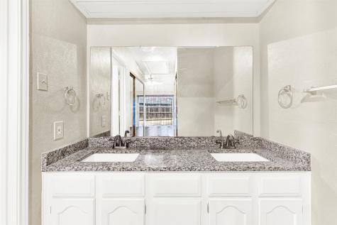 5908 Baroncrest Drive Arlington TX 76017