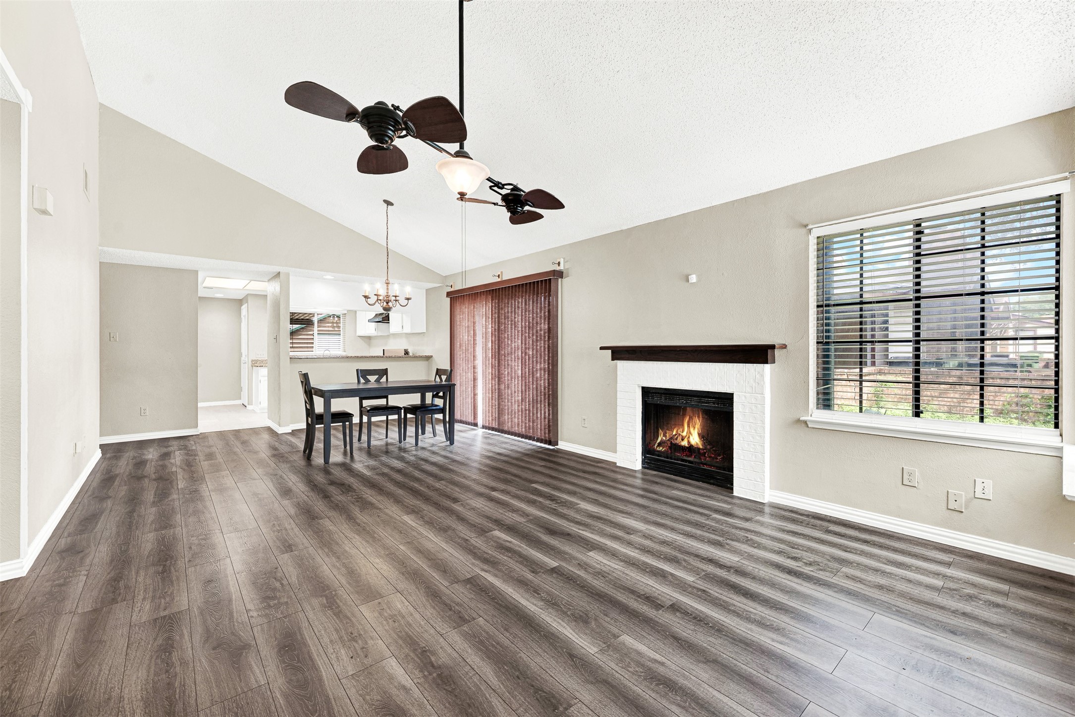 5908 Baroncrest Drive Arlington TX 76017