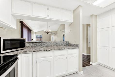 5908 Baroncrest Drive Arlington TX 76017