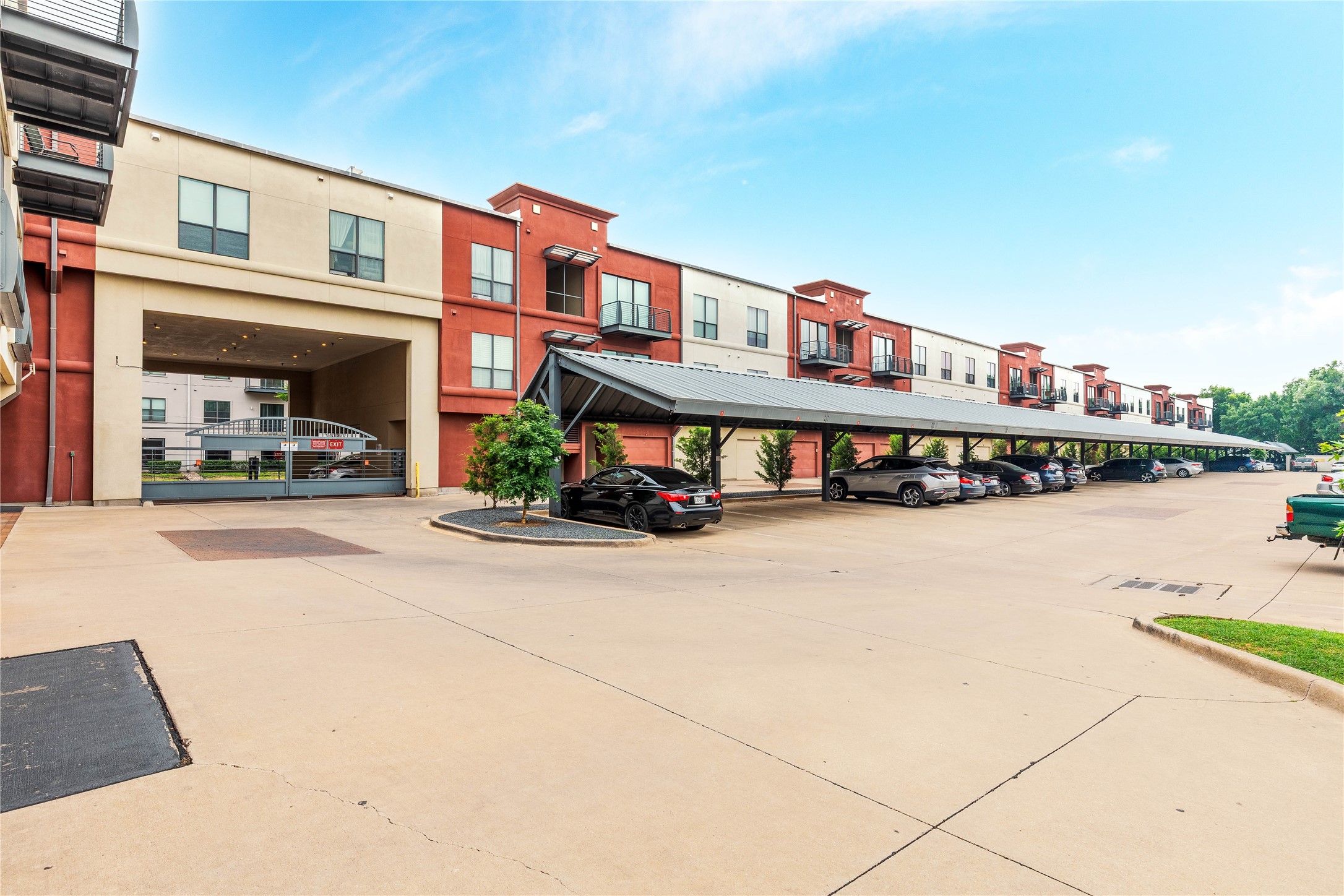 4605 Cedar Springs Road Dallas TX 75219