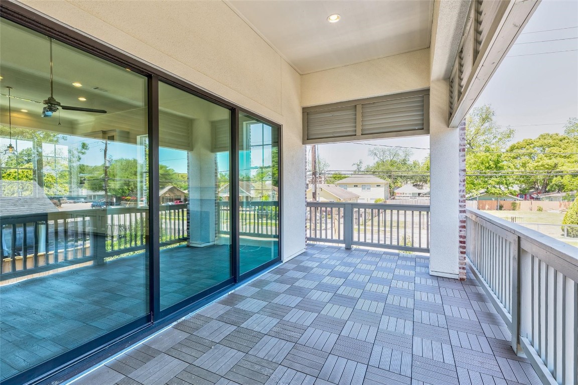 14942 Oak Street Addison TX 75001
