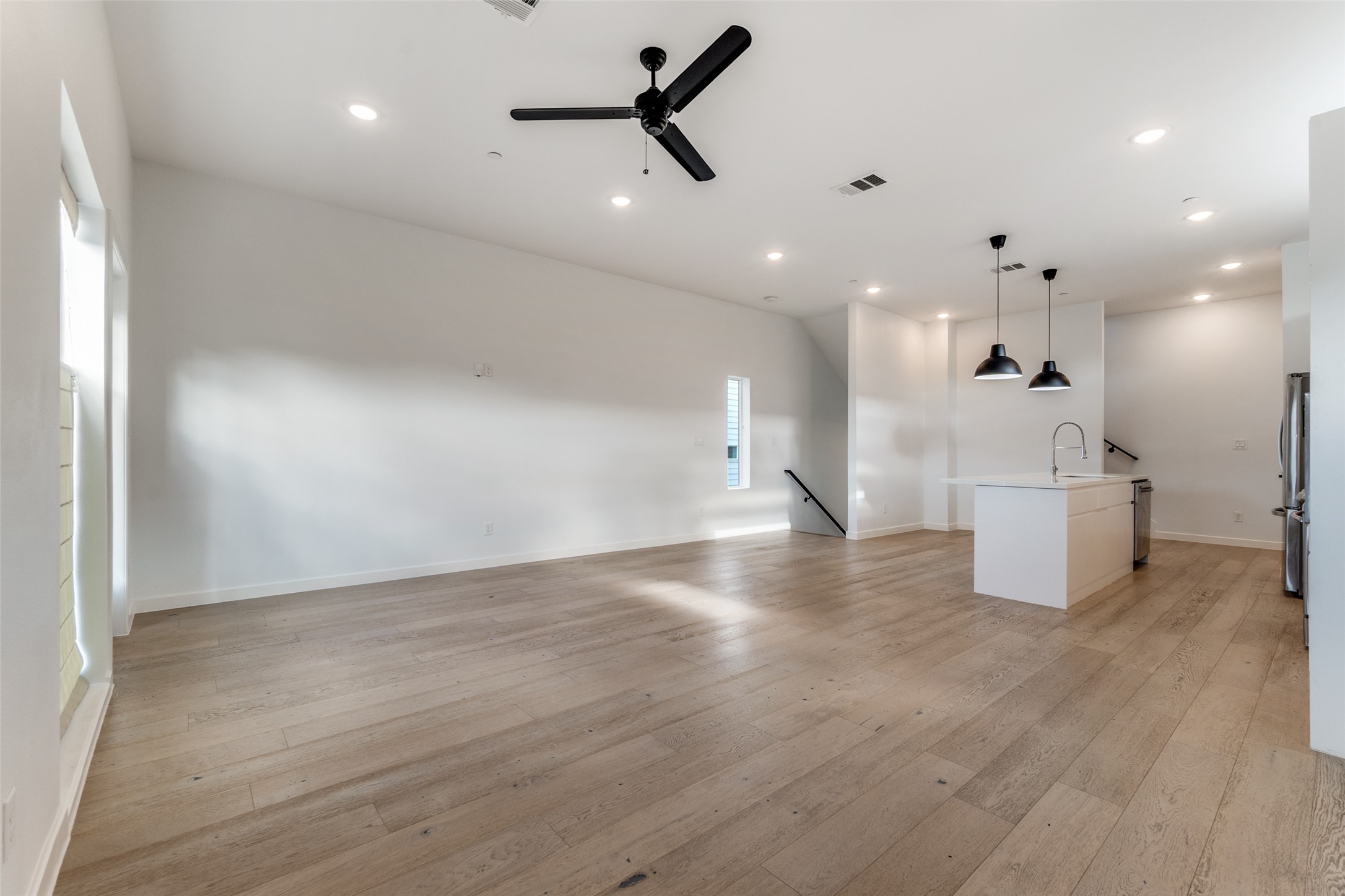 1505 N Garrett Avenue Dallas TX 75206