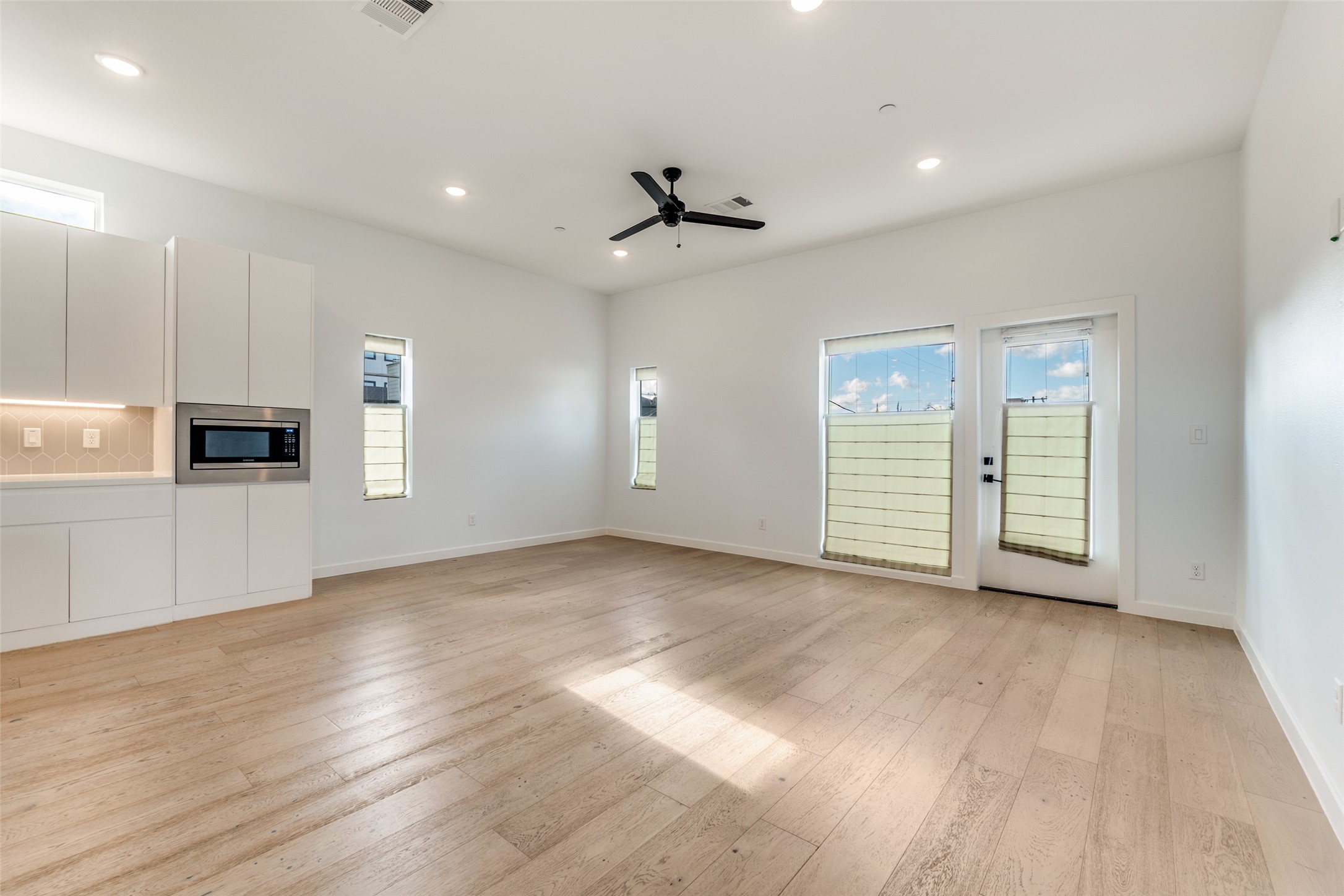1505 N Garrett Avenue Dallas TX 75206