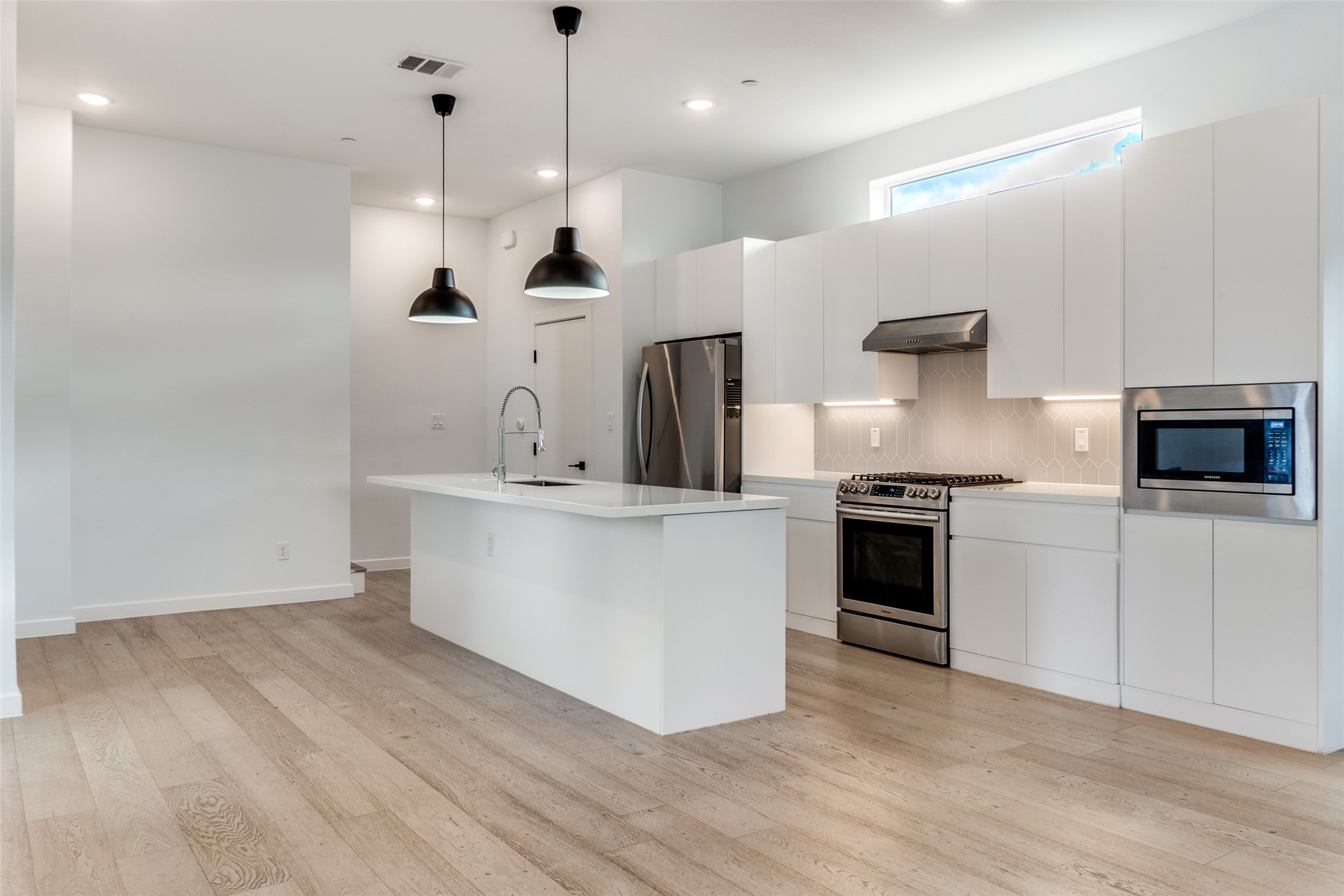 1505 N Garrett Avenue Dallas TX 75206