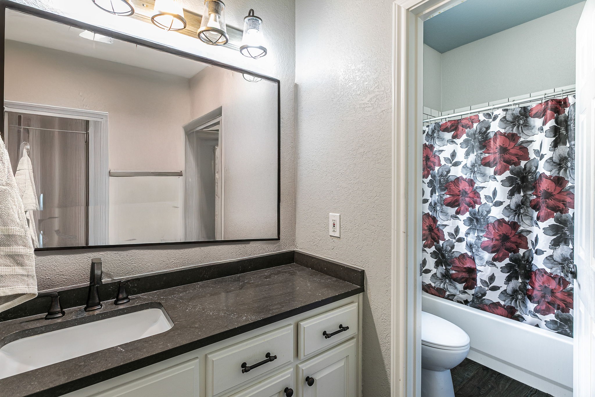 2011 S 7th Street Waco TX 76706