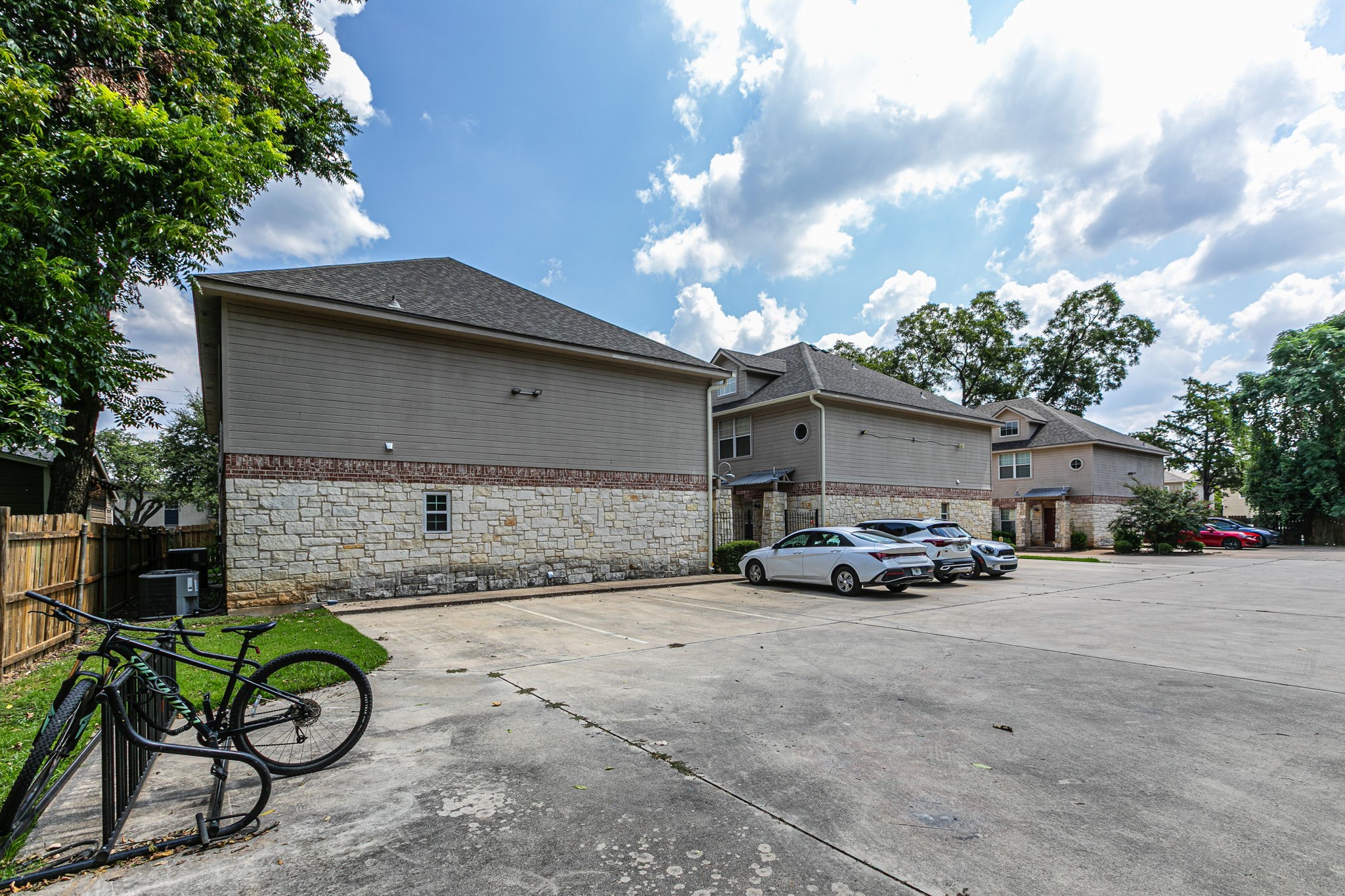 2011 S 7th Street Waco TX 76706