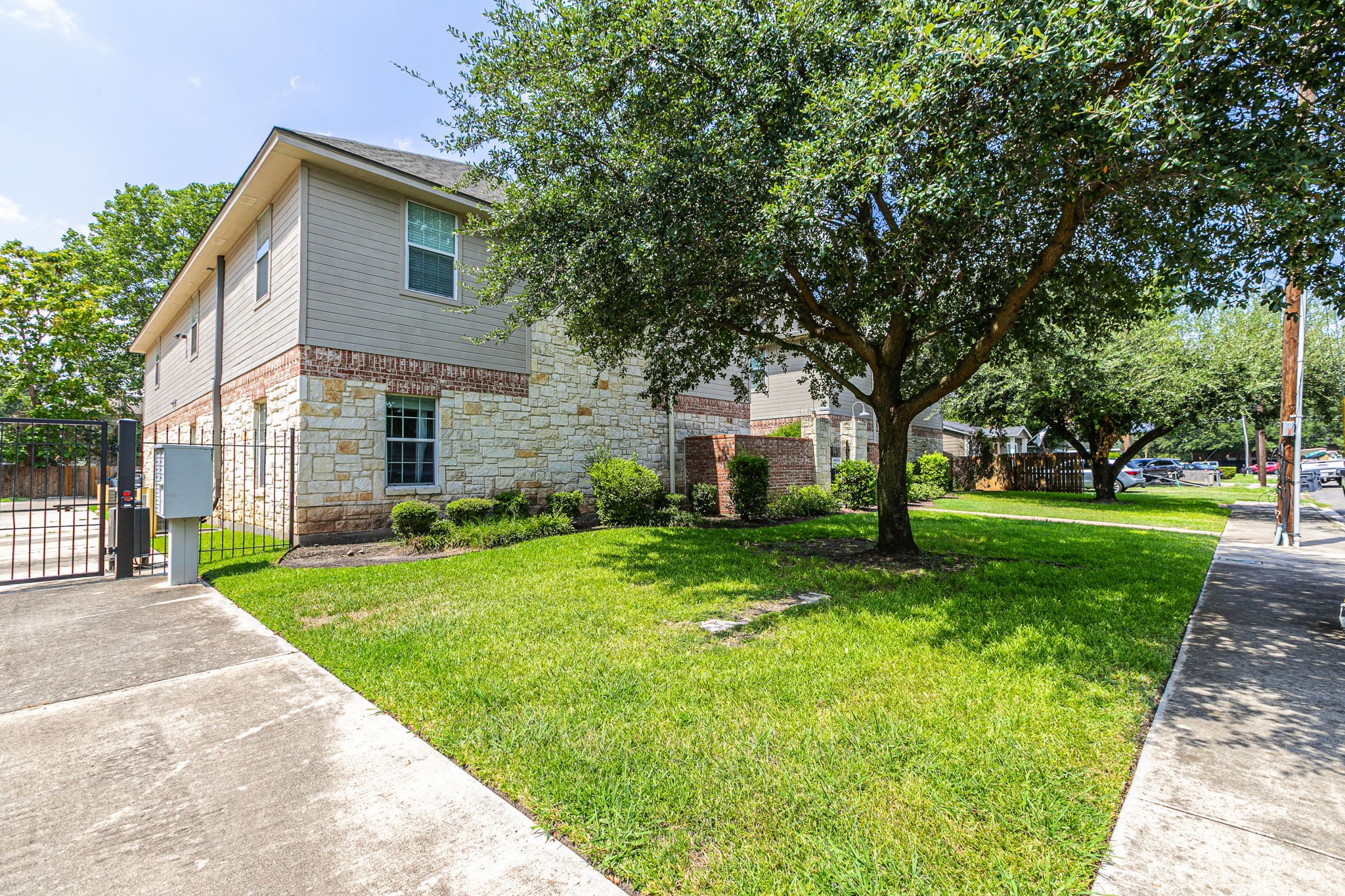 2011 S 7th Street Waco TX 76706