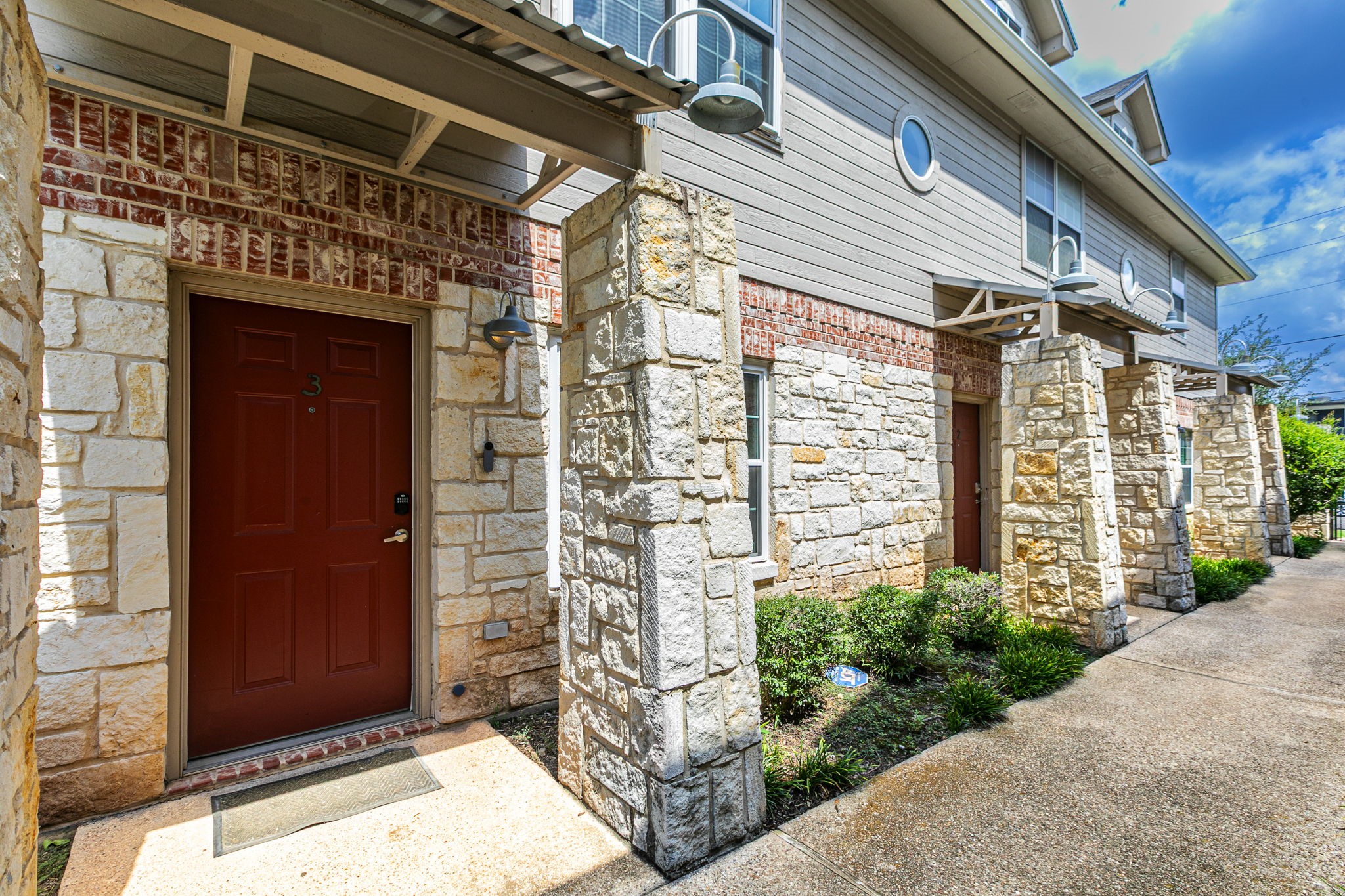 2011 S 7th Street Waco TX 76706