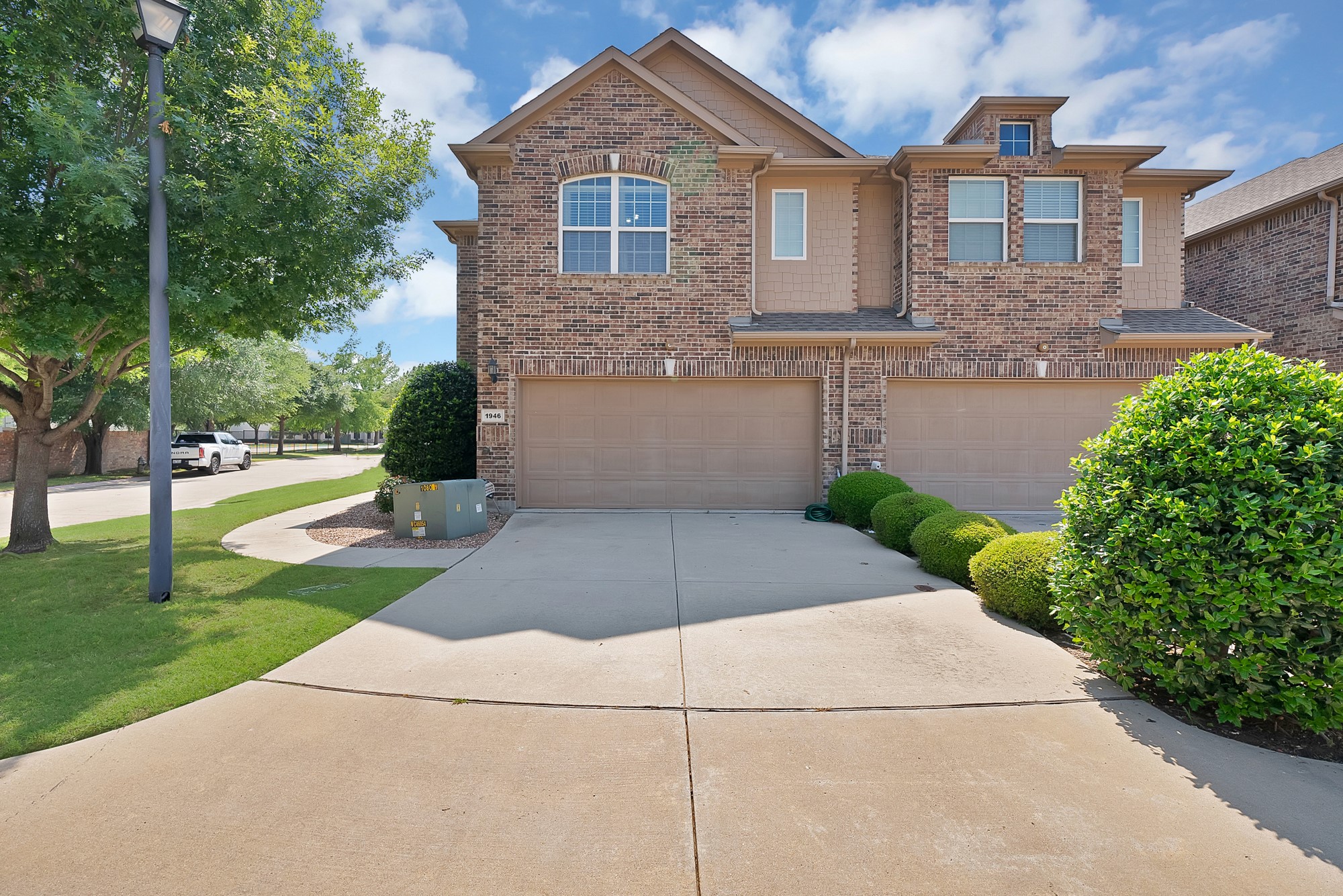 1946 Sherburne Street Lewisville TX 75067