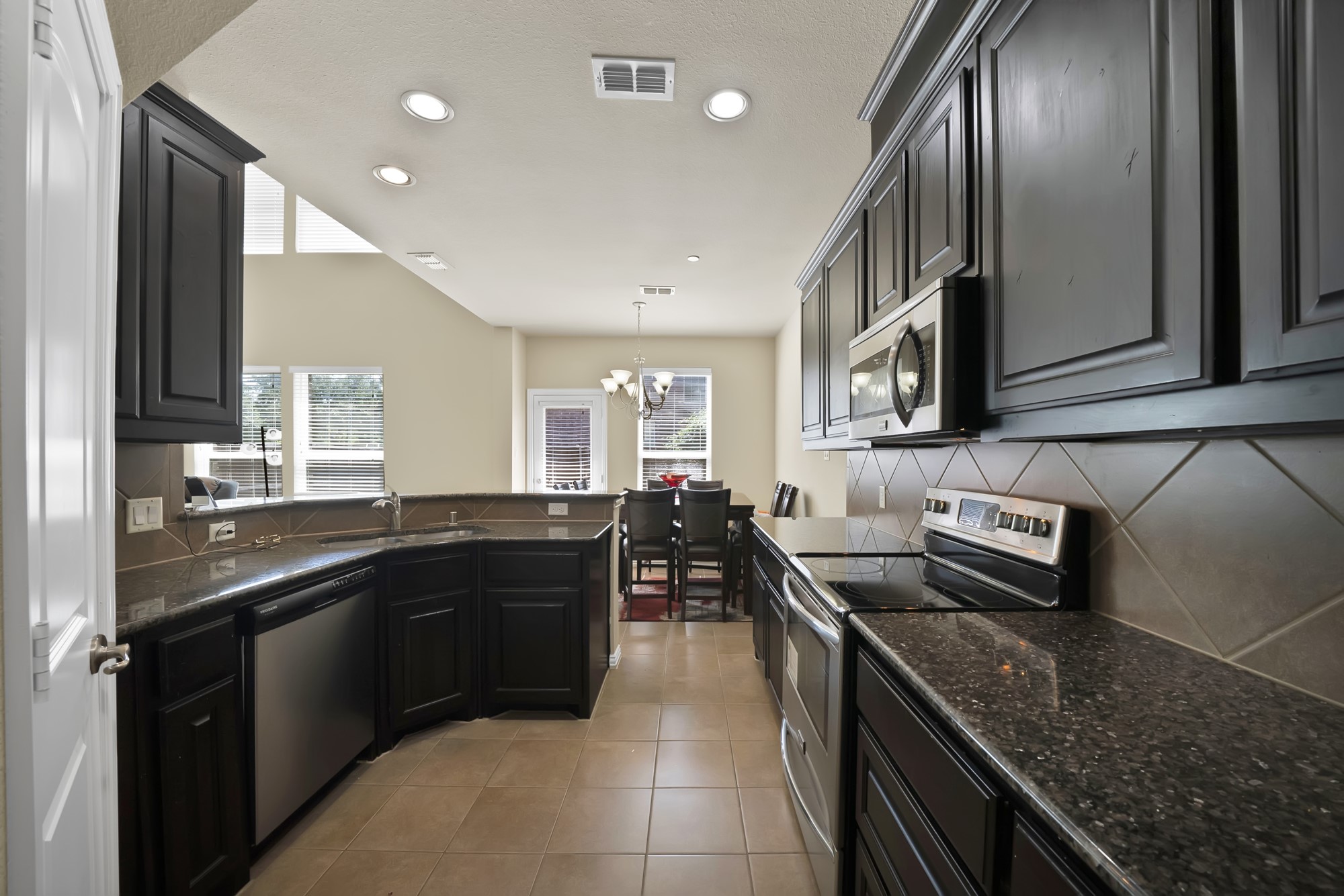 1946 Sherburne Street Lewisville TX 75067