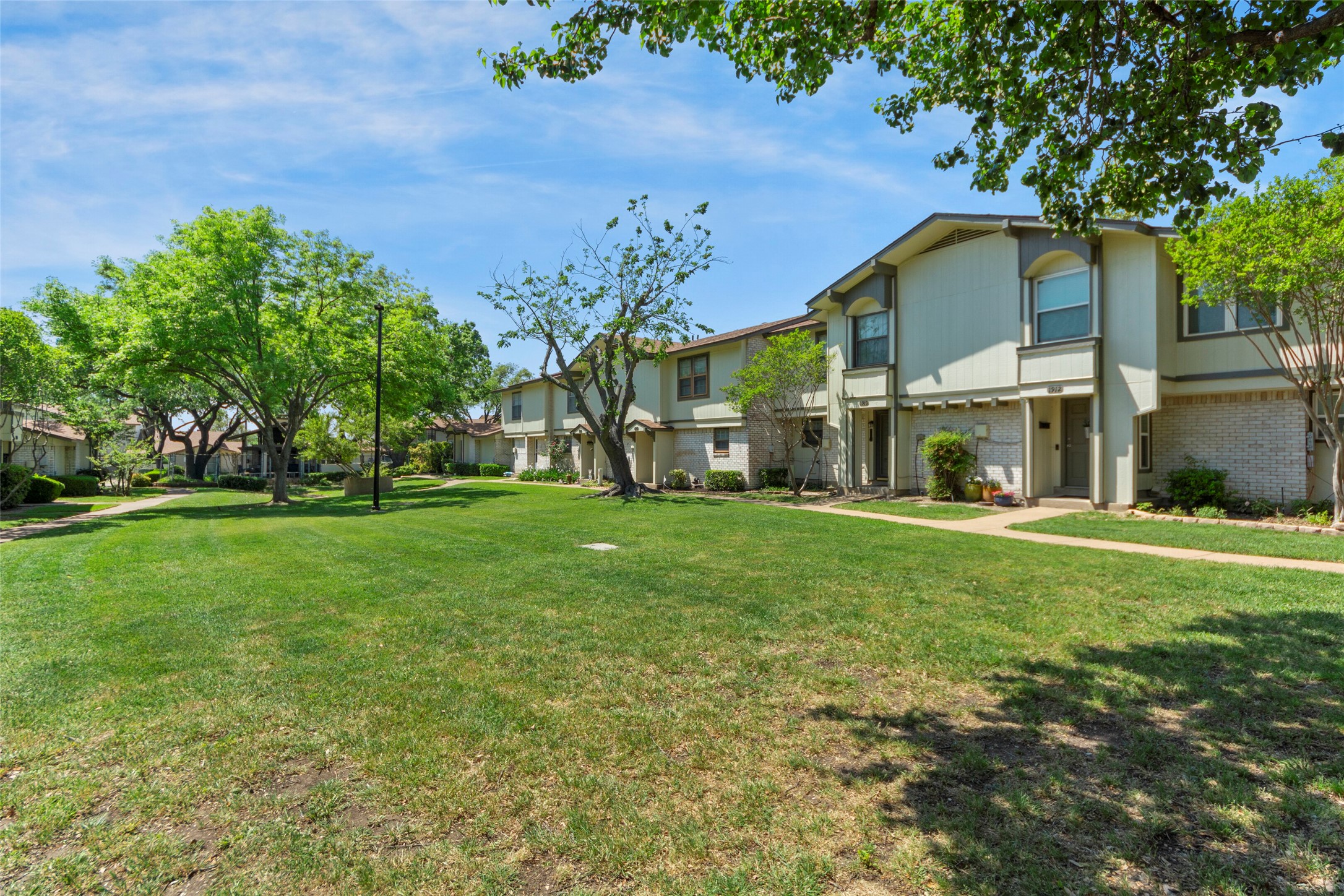 1908 Wyndemere Lane Garland TX 75042