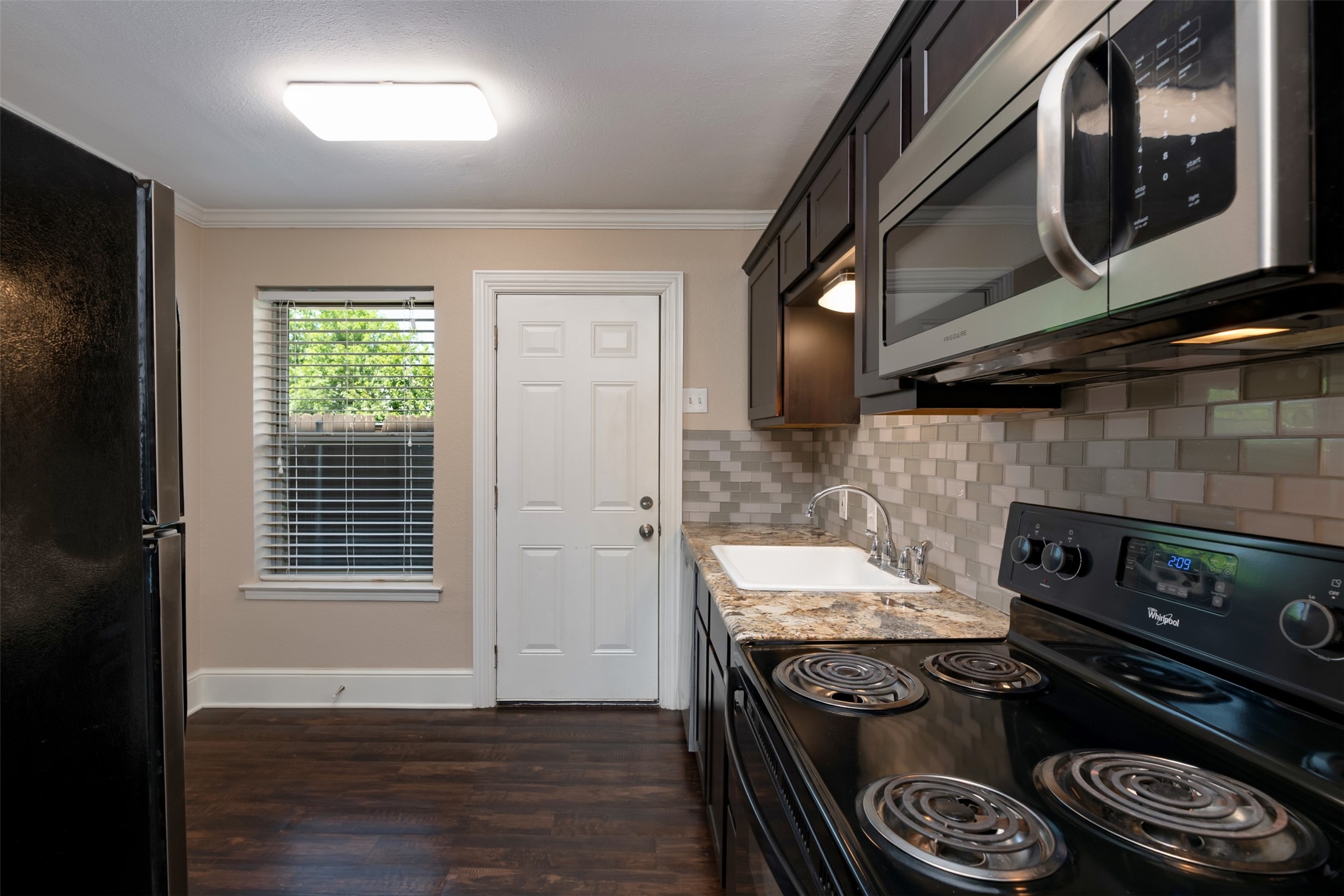10252 Regal Oaks Drive Dallas TX 75230