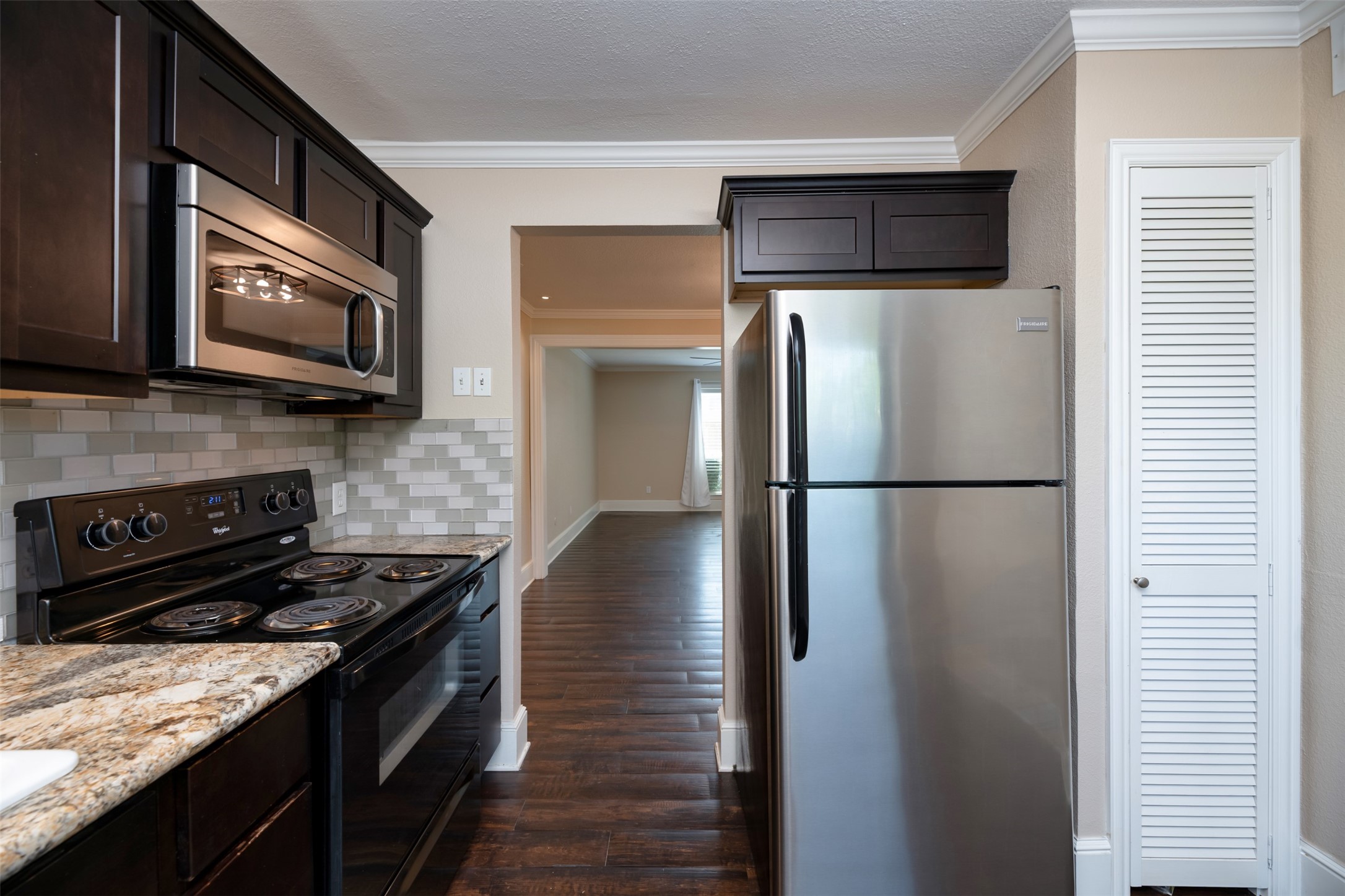 10252 Regal Oaks Drive Dallas TX 75230
