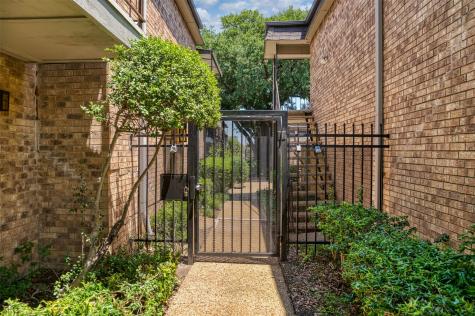 10252 Regal Oaks Drive Dallas TX 75230