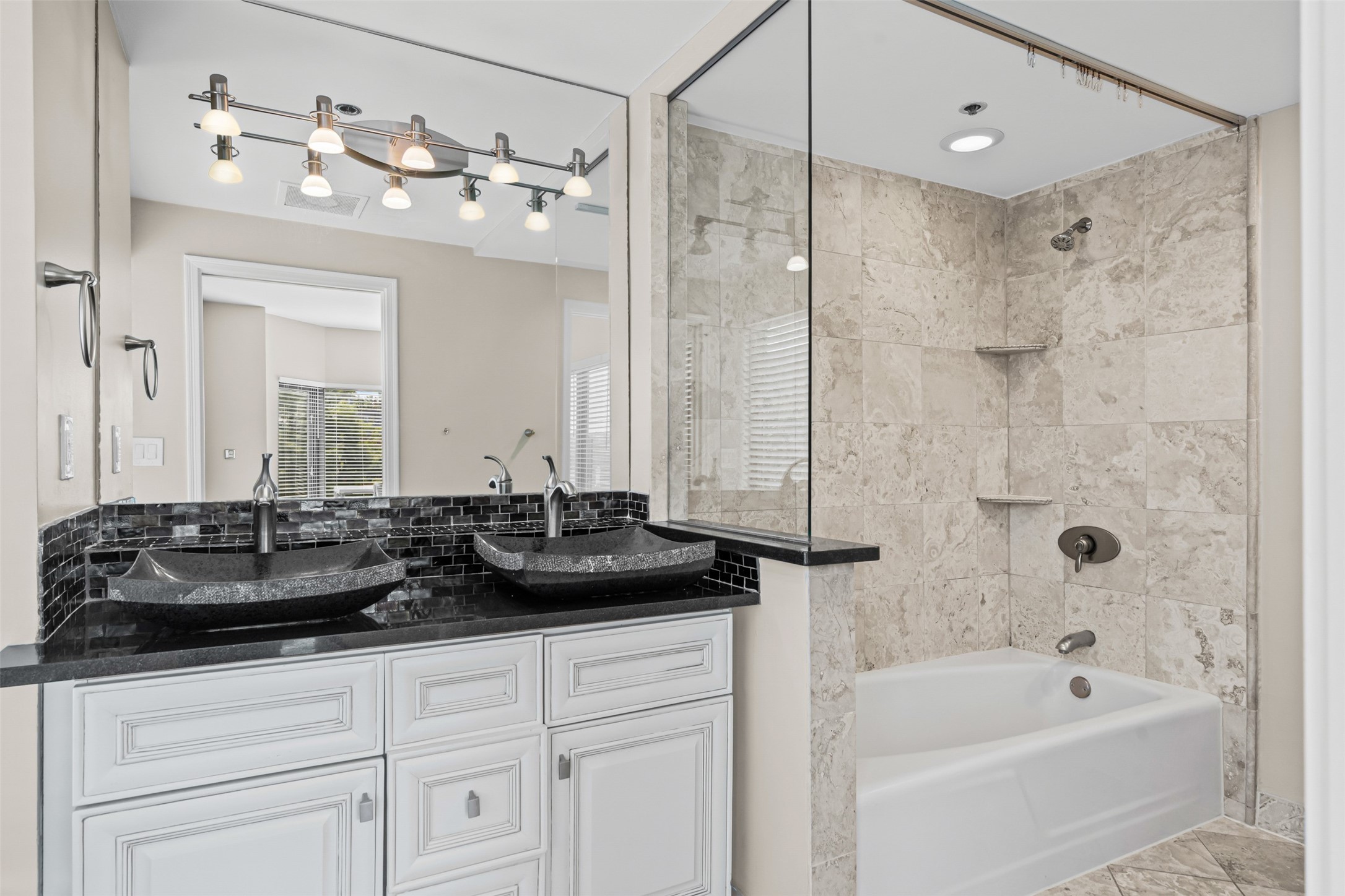 3030 Mckinney Avenue Dallas TX 75204