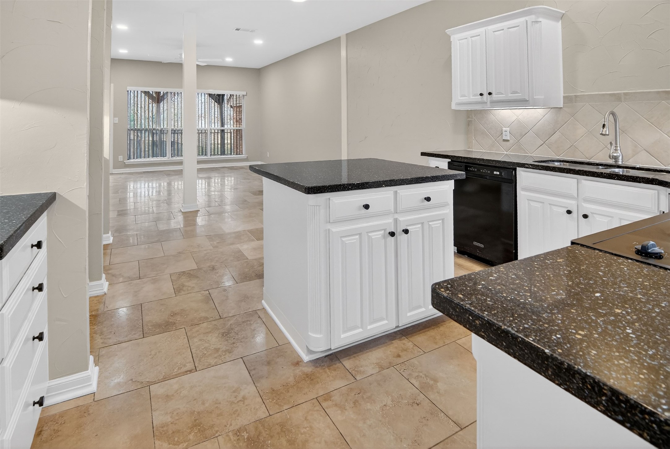 2122 Clear Lake Road Weatherford TX 76087