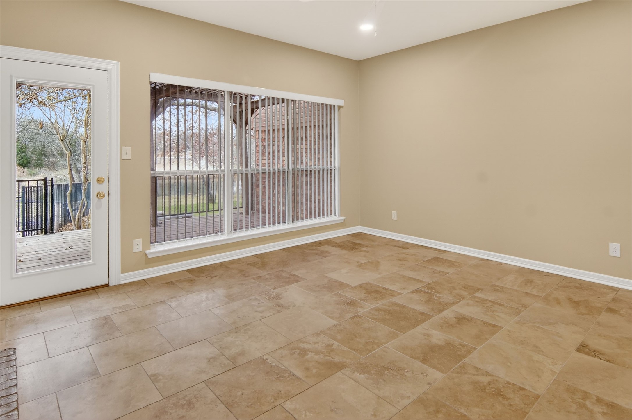2122 Clear Lake Road Weatherford TX 76087