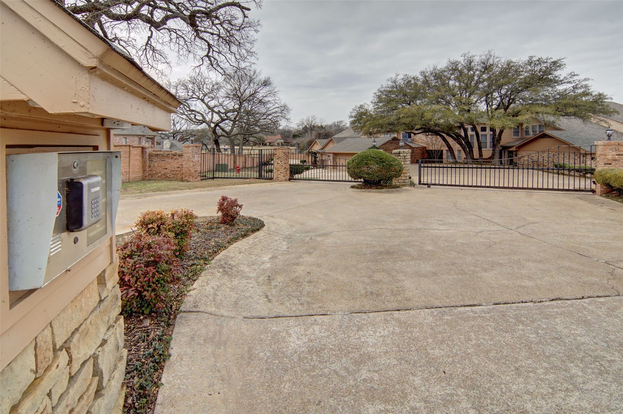 2122 Clear Lake Road Weatherford TX 76087