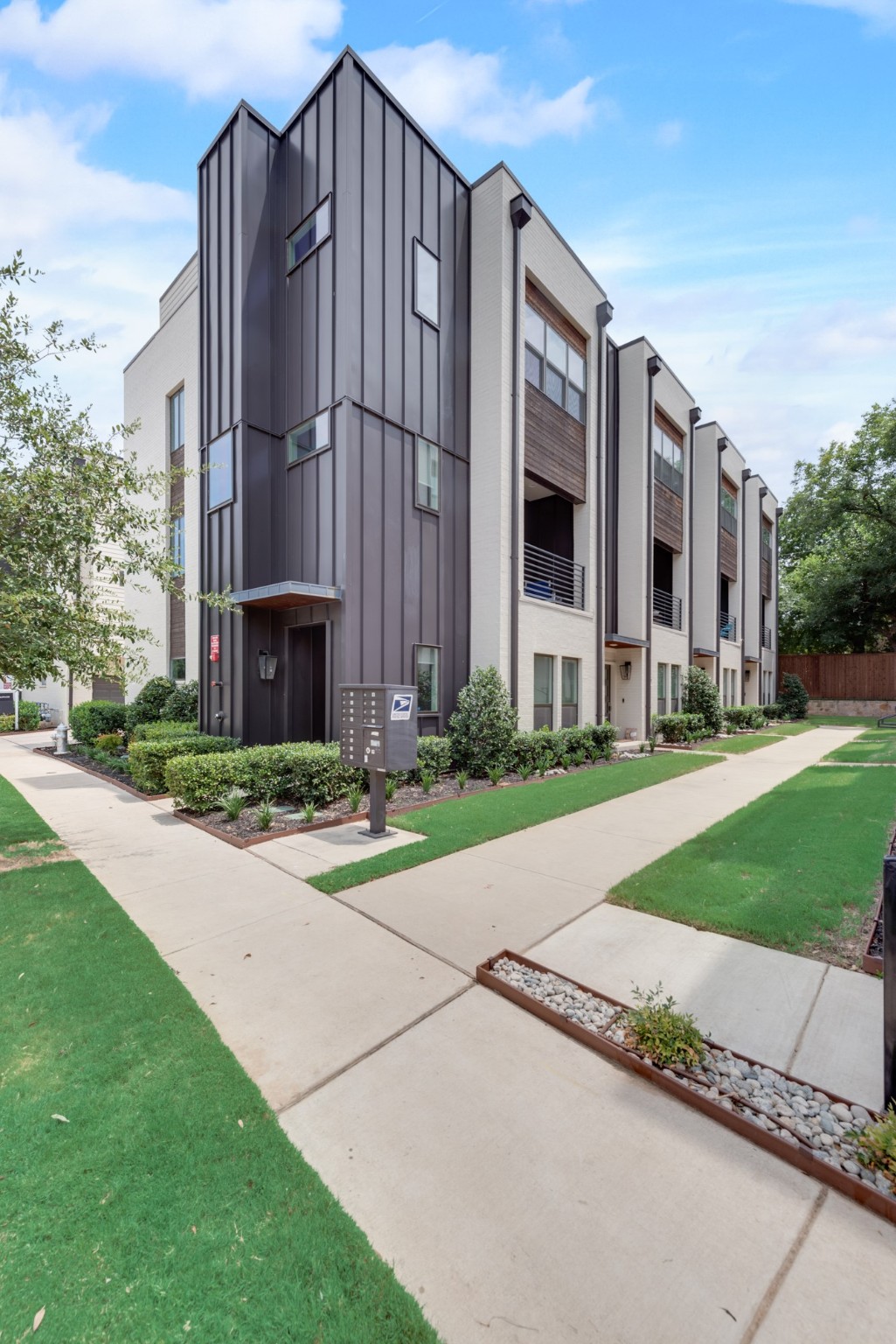 2737 Merrimac Street Fort Worth TX 76107