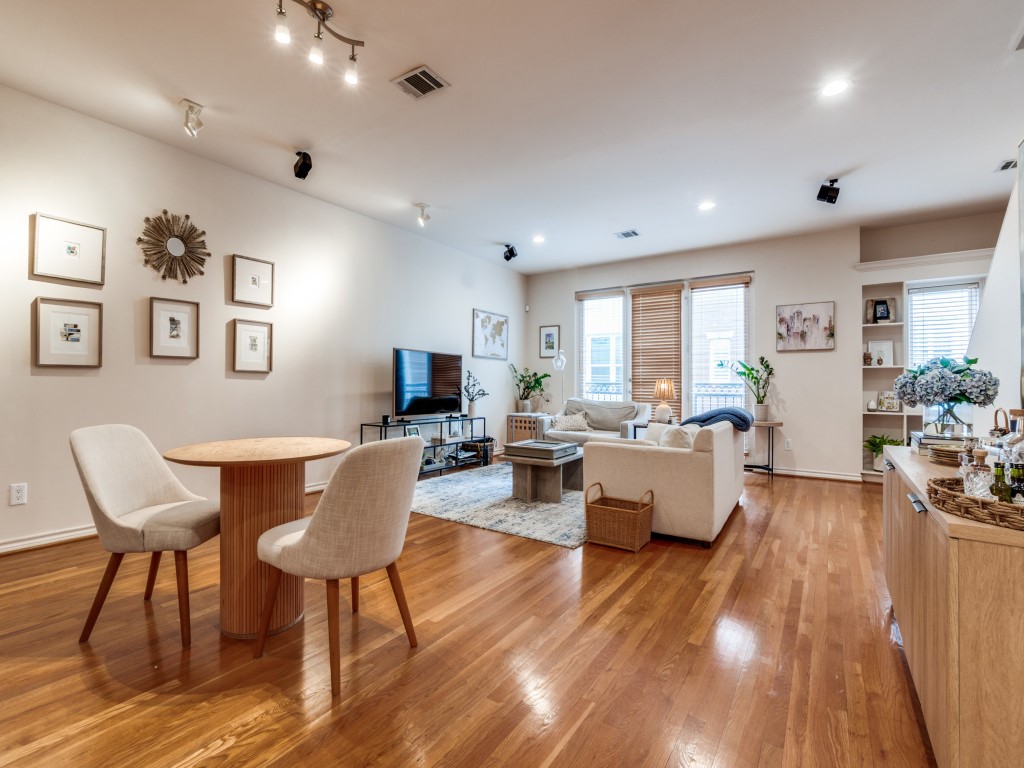 3250 Cambrick Street Dallas TX 75204