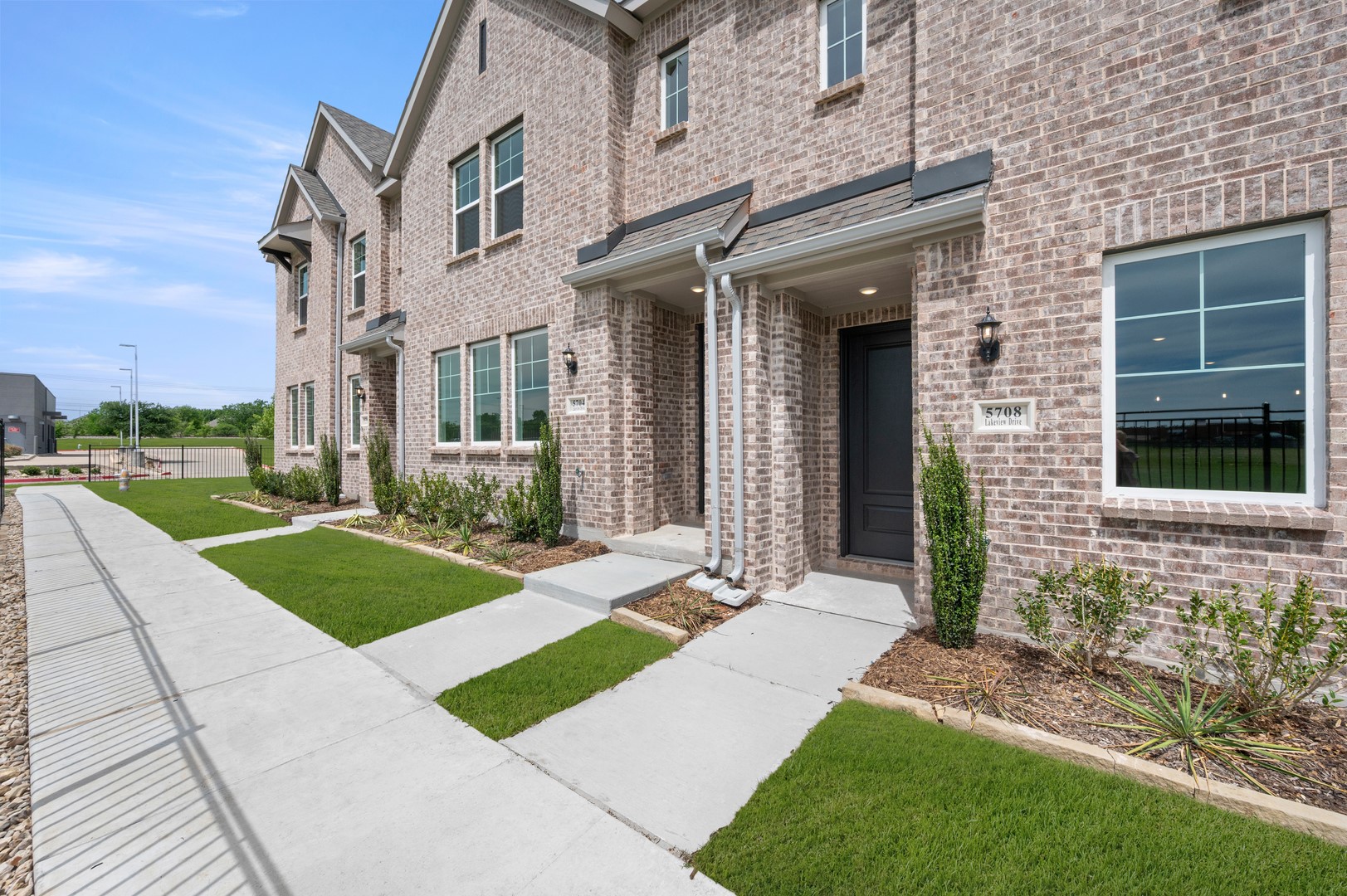 5704 Lakeview Drive Watauga TX 76148