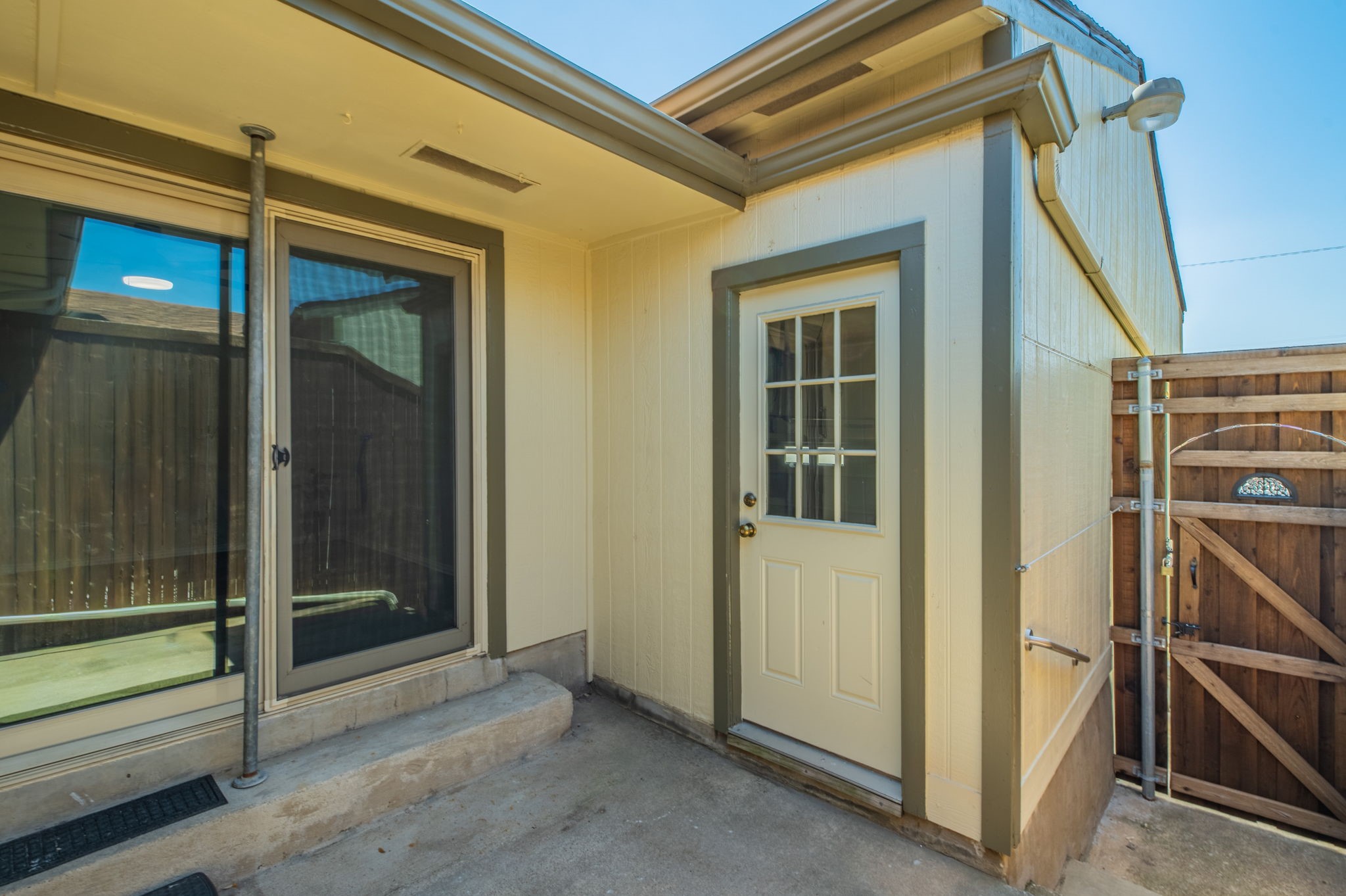 4450 Wind River Lane Garland TX 75042