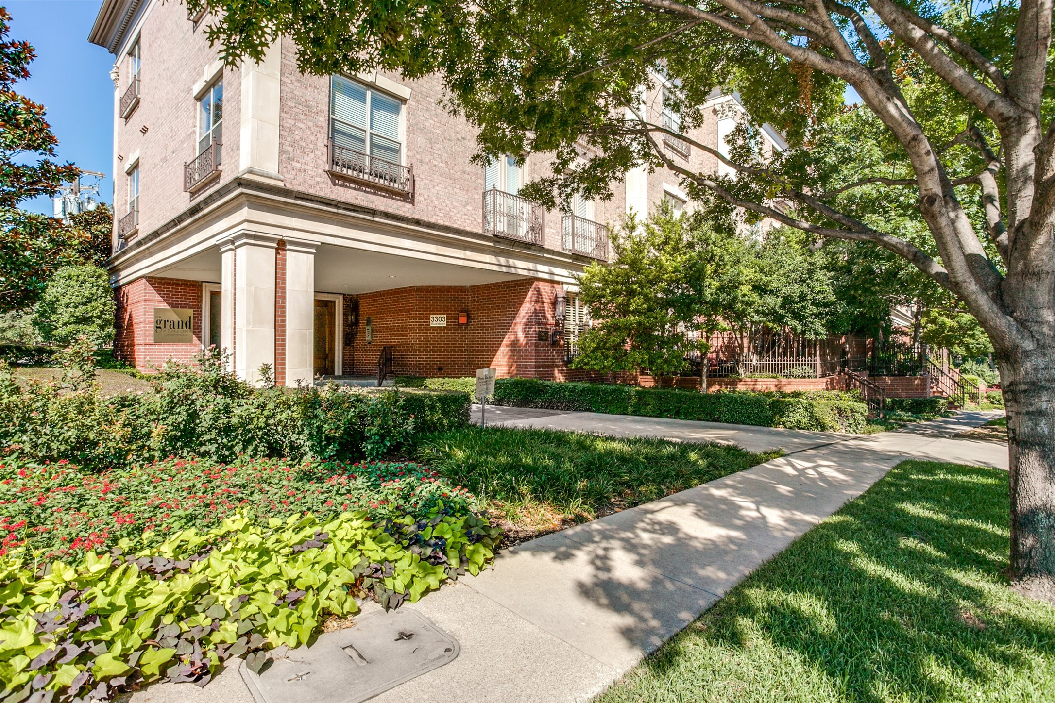 3303 Blackburn Street Dallas TX 75204