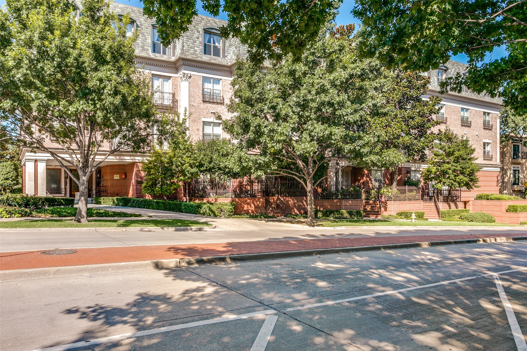 3303 Blackburn Street Dallas TX 75204