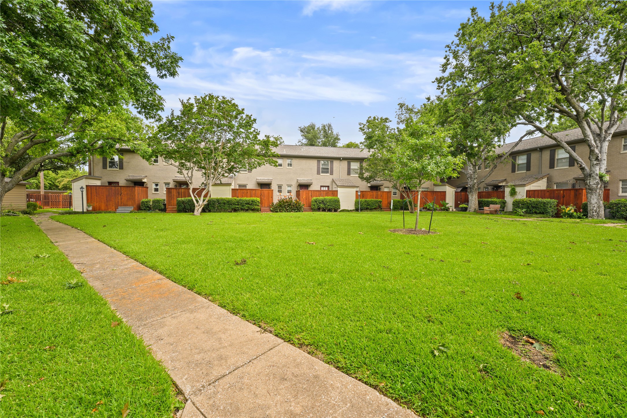 6341 Bordeaux Avenue Dallas TX 75209