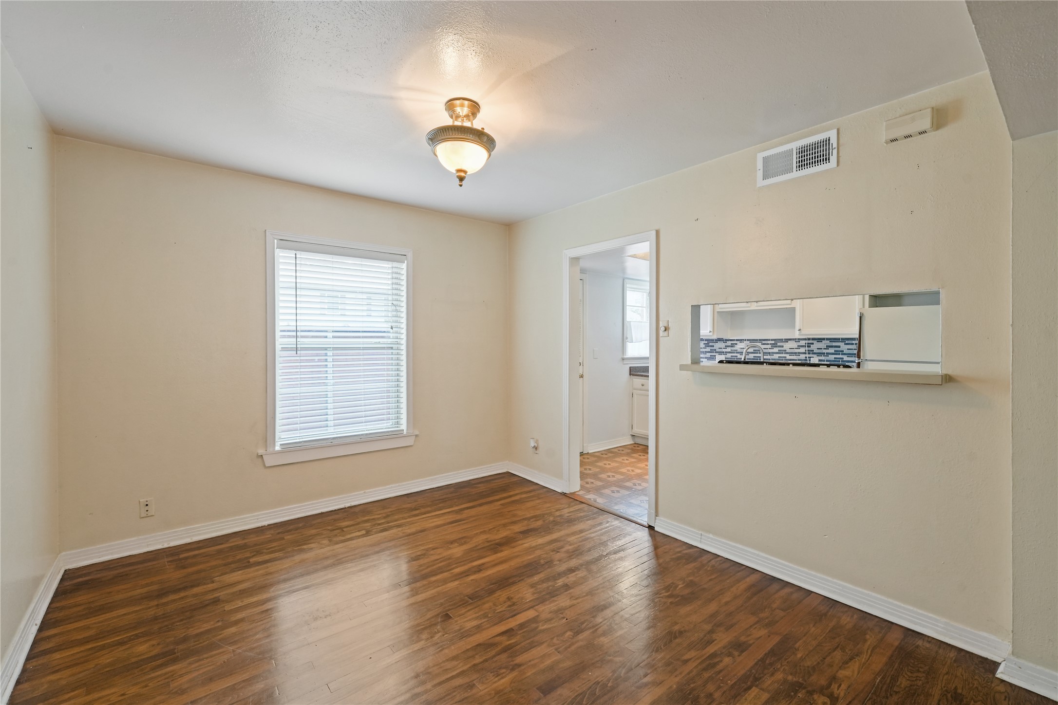 6341 Bordeaux Avenue Dallas TX 75209