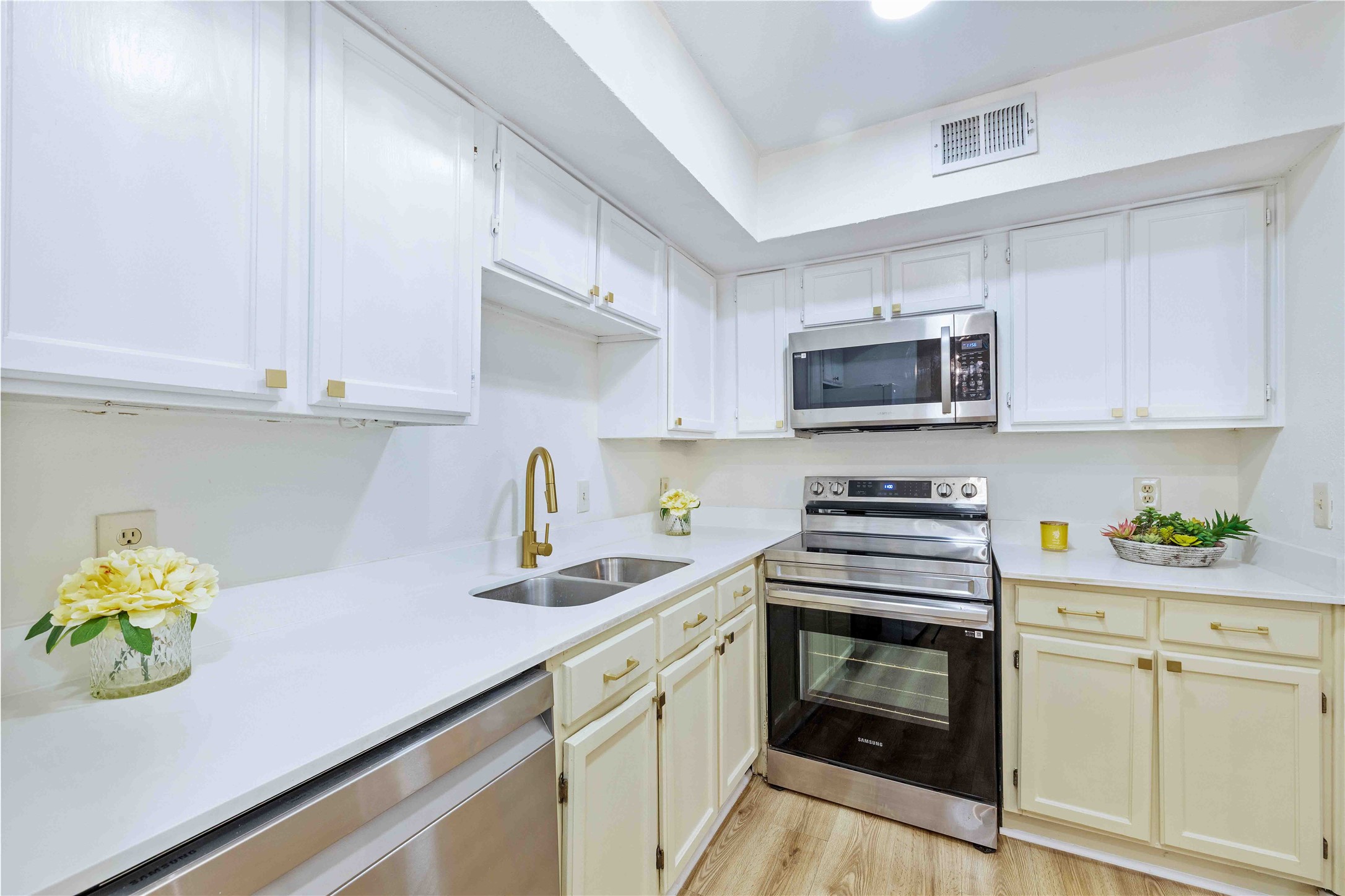 2310 Balsam Drive Arlington TX 76006
