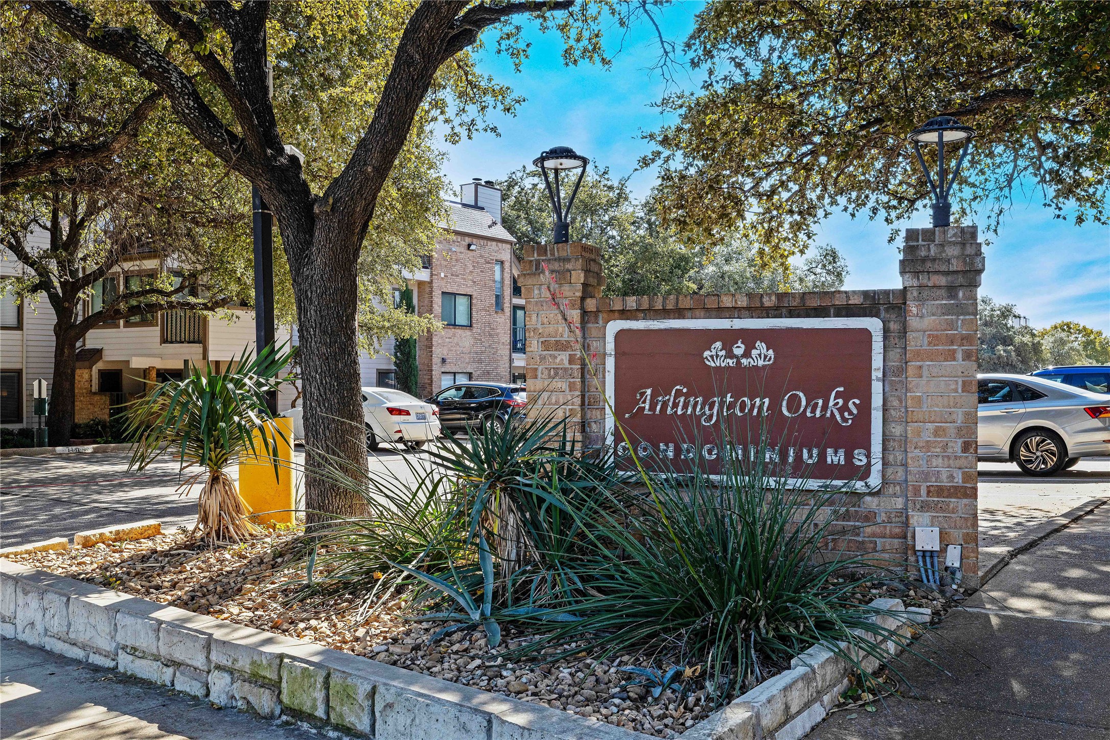 2310 Balsam Drive Arlington TX 76006
