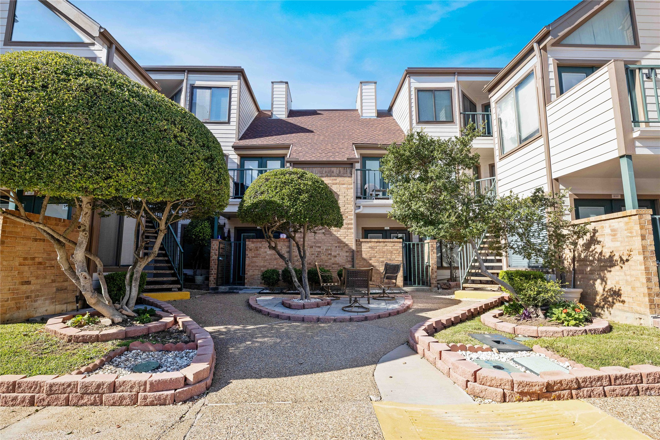 2310 Balsam Drive Arlington TX 76006