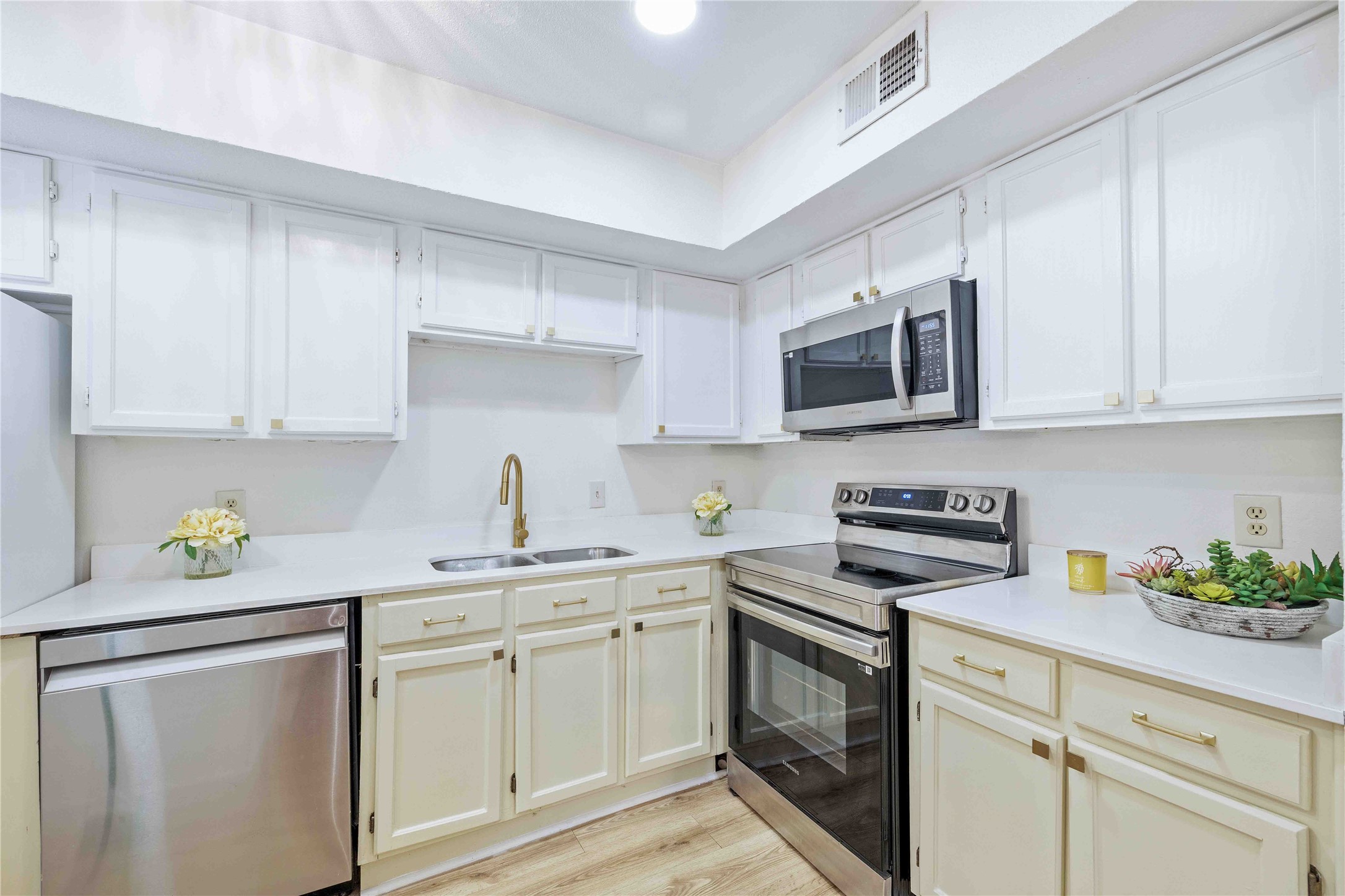 2310 Balsam Drive Arlington TX 76006
