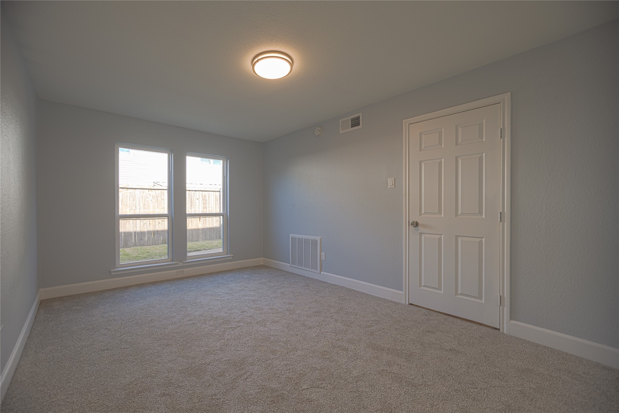 733 Intrepid Drive Garland TX 75043
