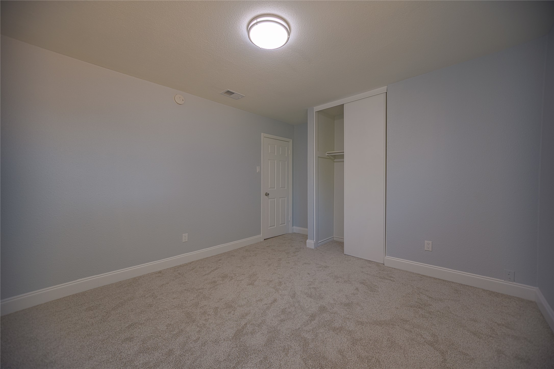 733 Intrepid Drive Garland TX 75043