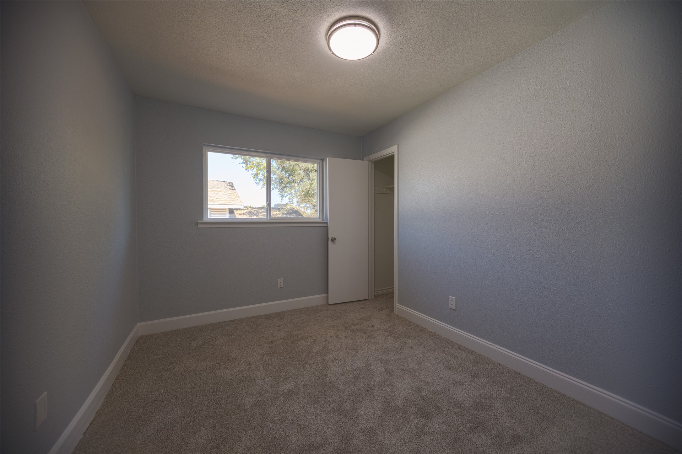 733 Intrepid Drive Garland TX 75043